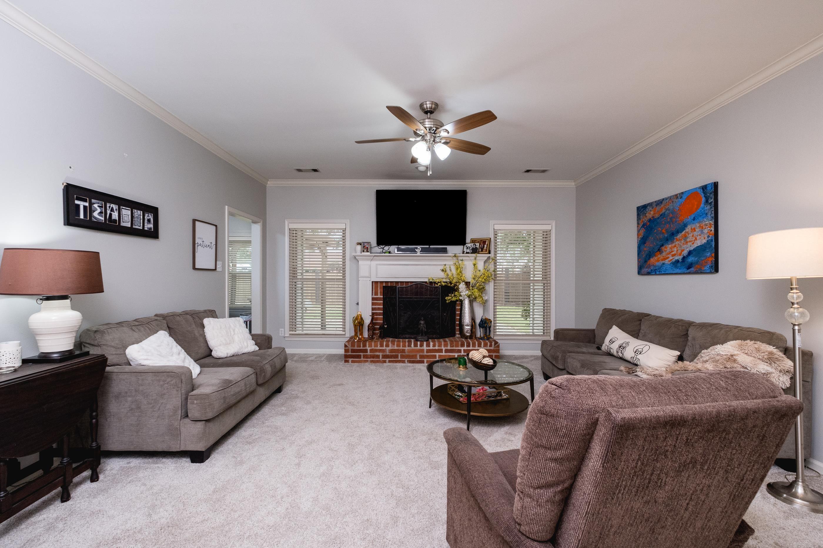 COUNTRY CLUB OF ARK THE - Residential