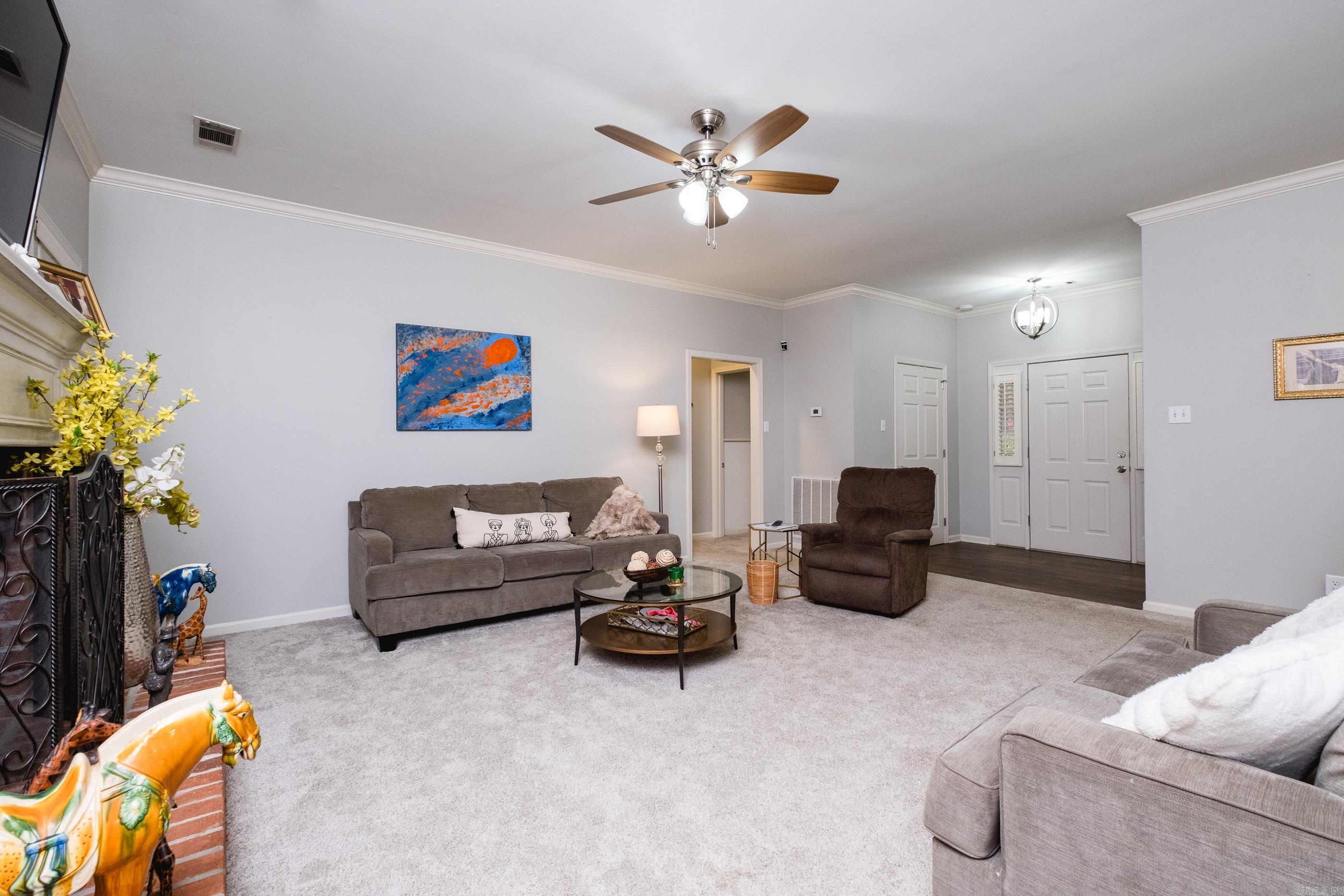 COUNTRY CLUB OF ARK THE - Residential