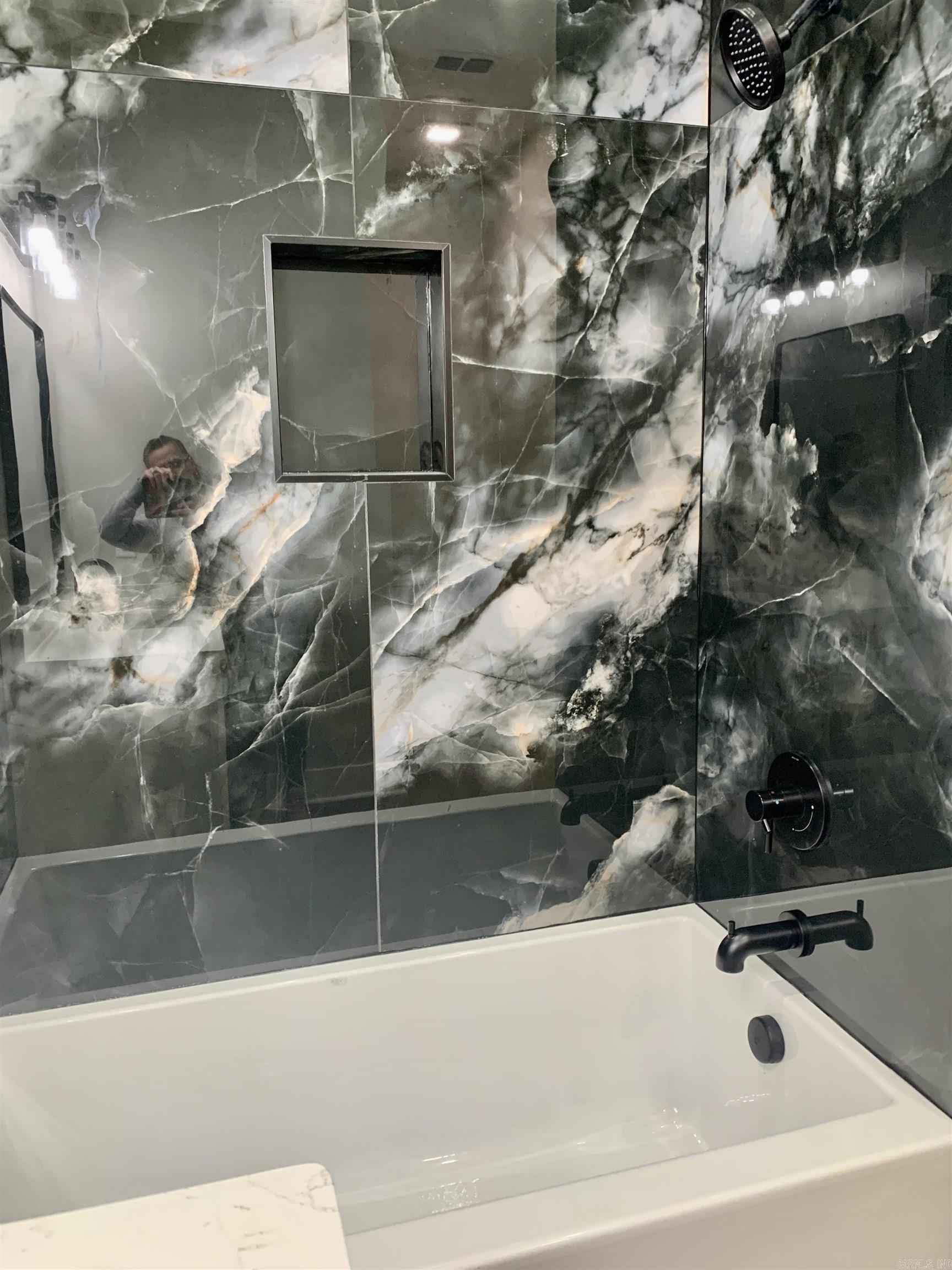 KINGWOOD PLACE - Residential