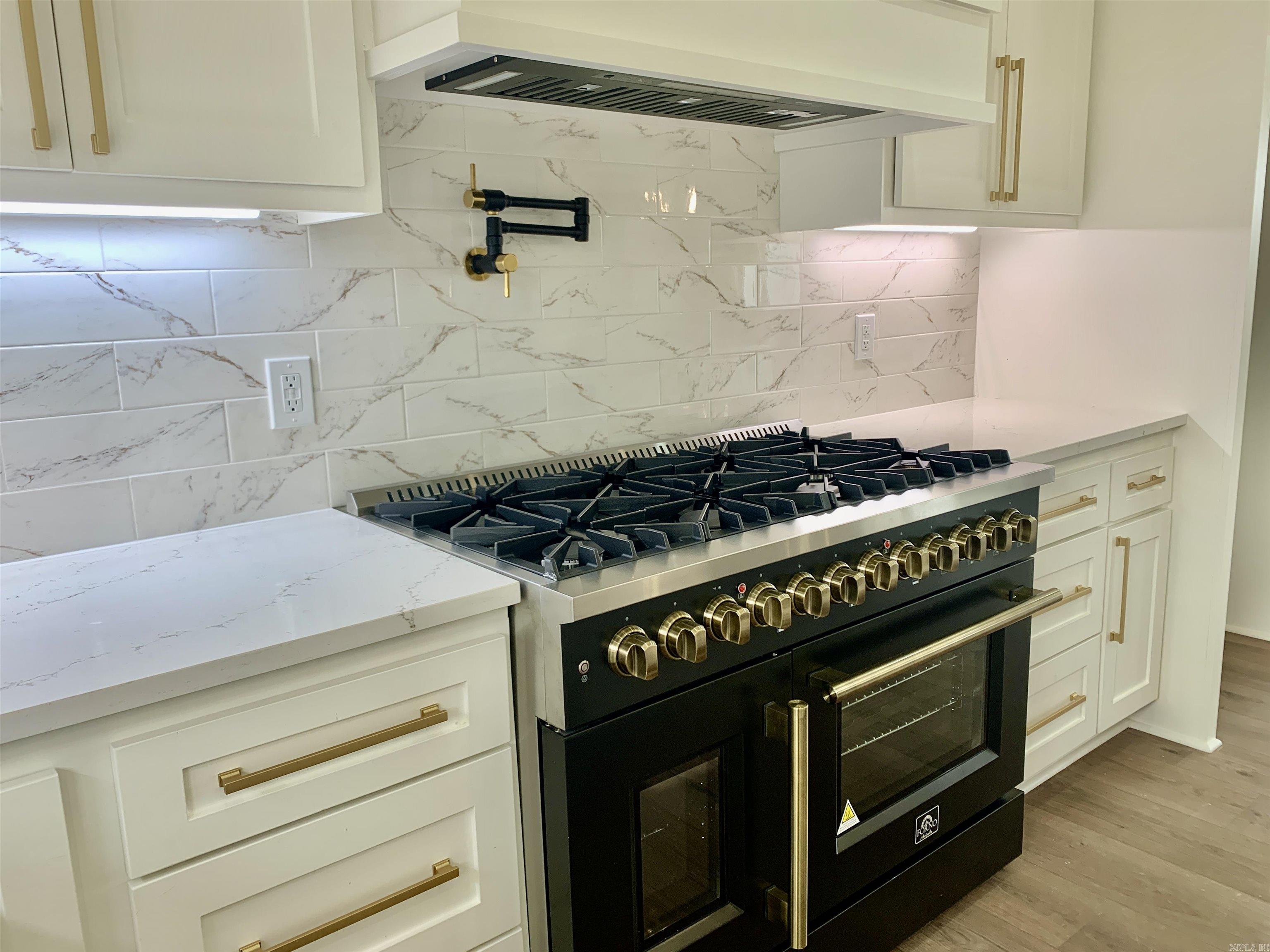 KINGWOOD PLACE - Residential