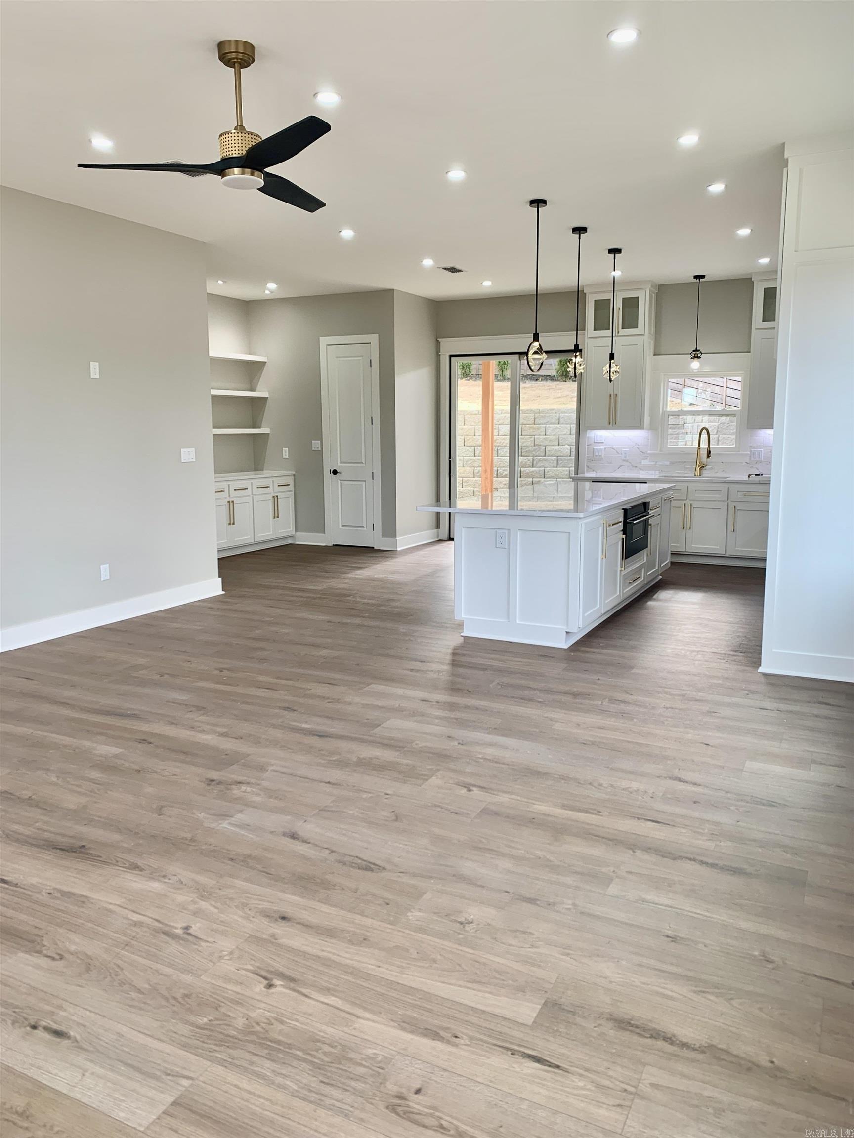 KINGWOOD PLACE - Residential