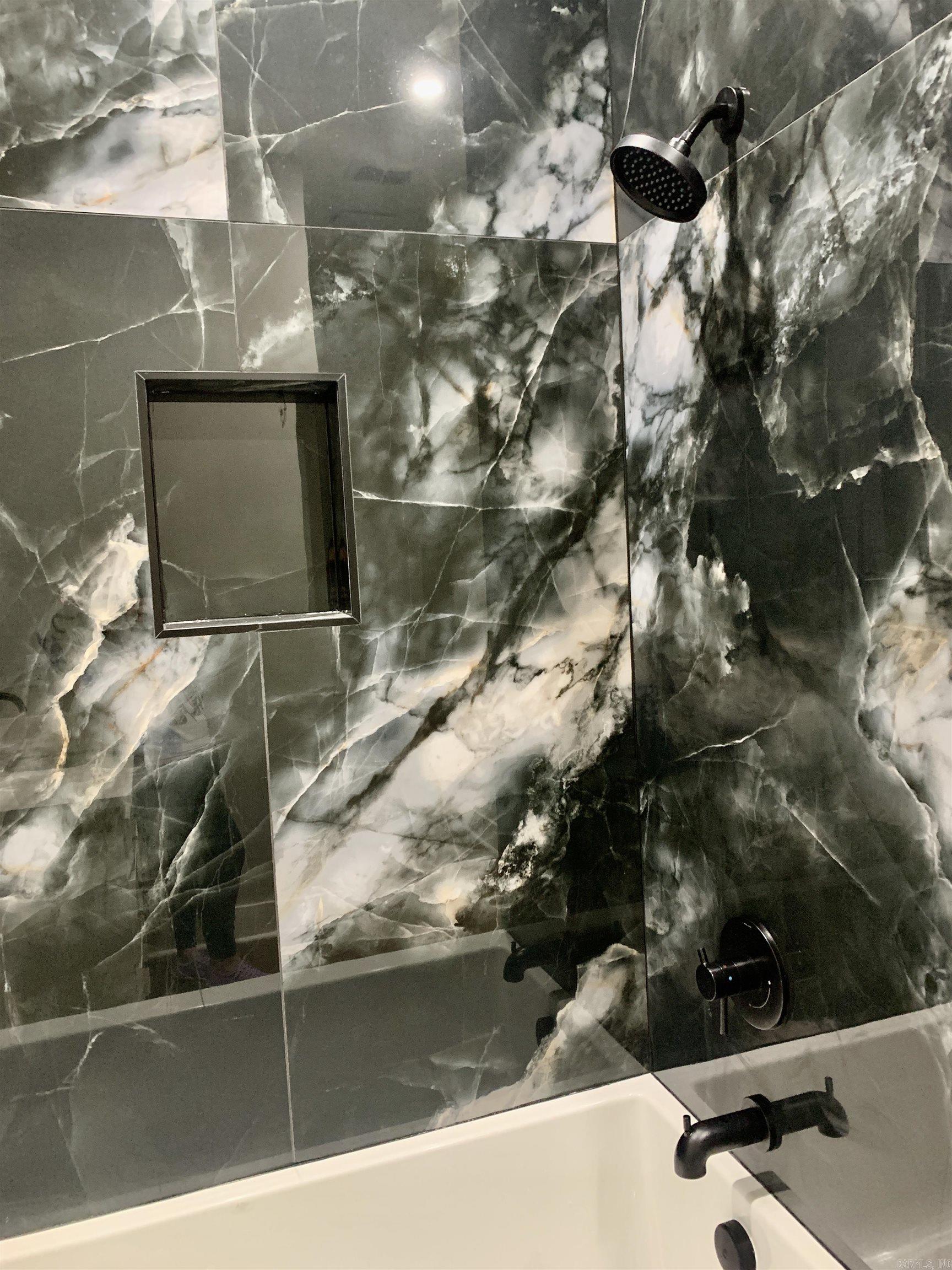 KINGWOOD PLACE - Residential