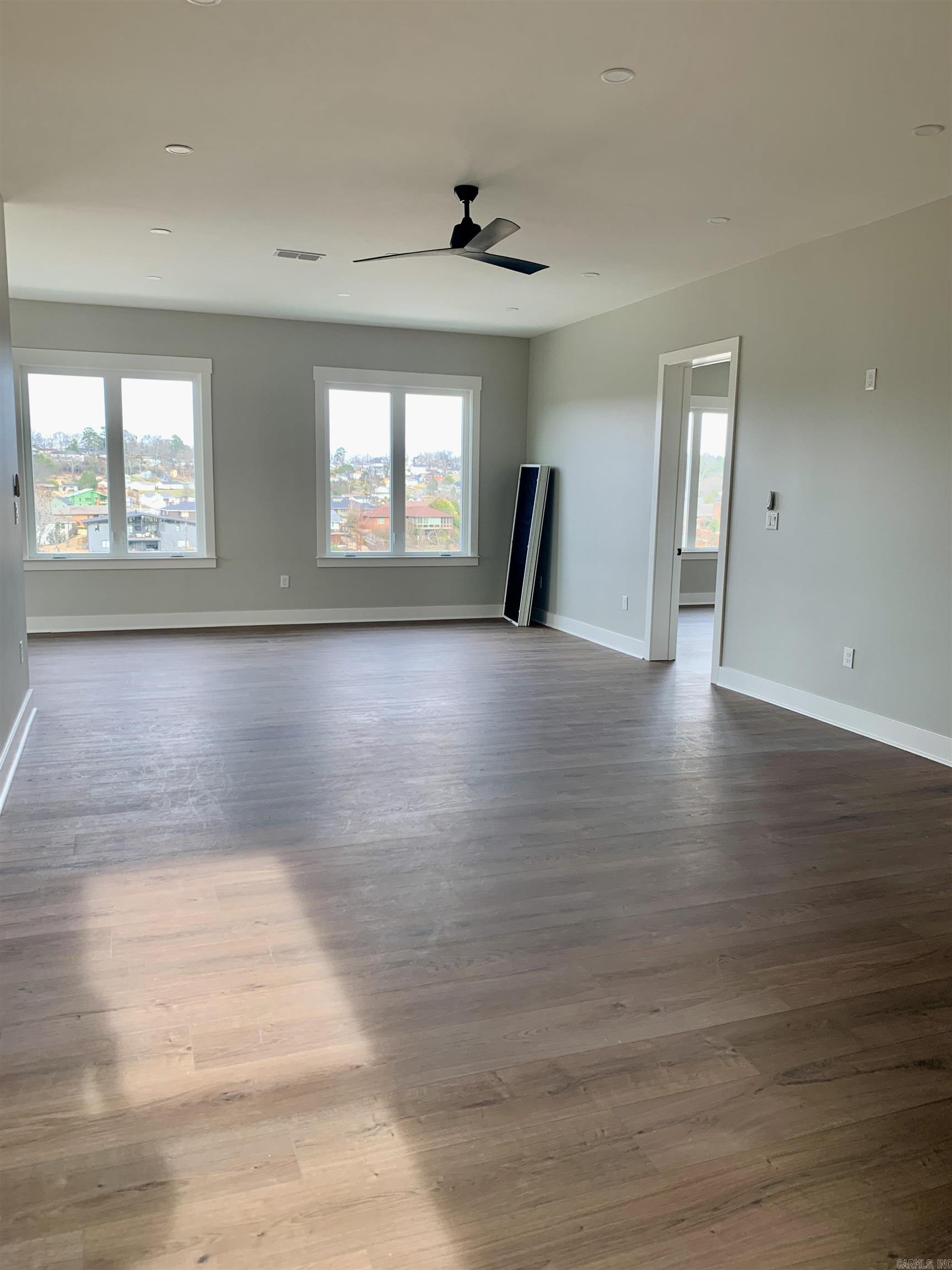 KINGWOOD PLACE - Residential