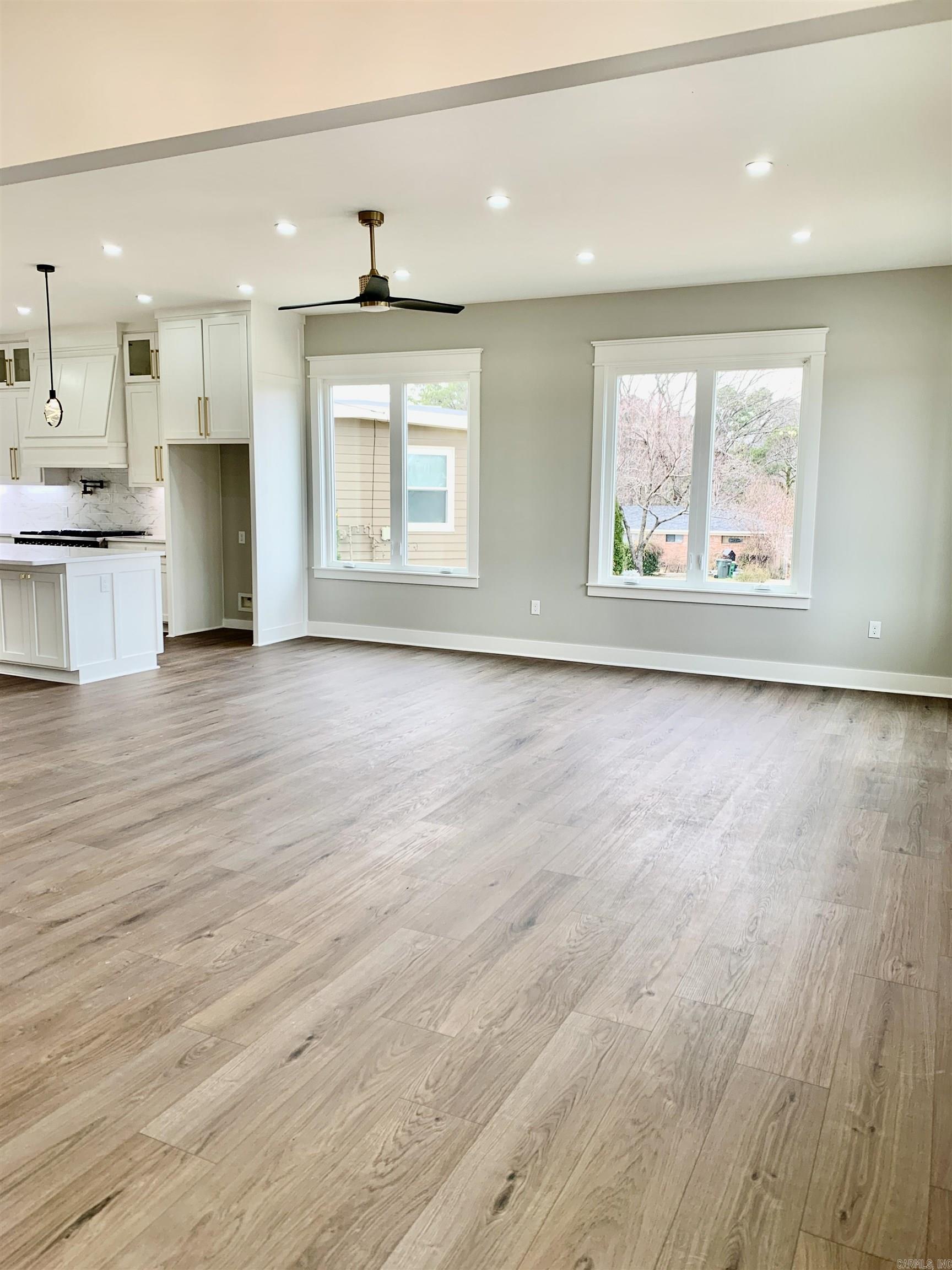 KINGWOOD PLACE - Residential