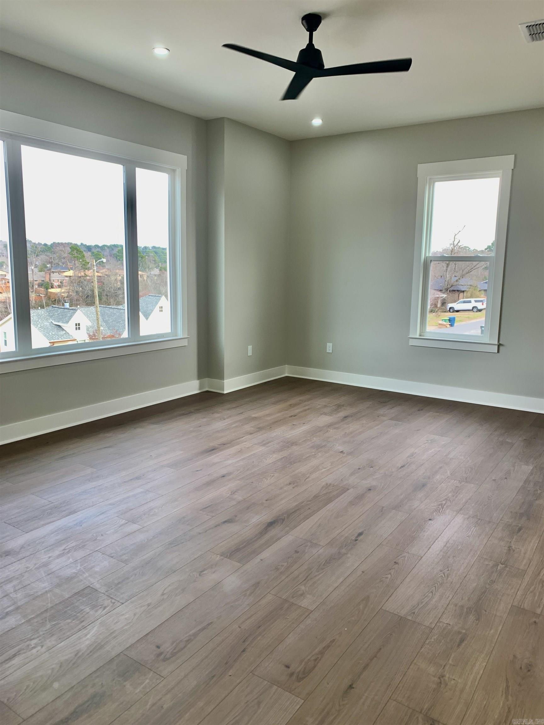 KINGWOOD PLACE - Residential