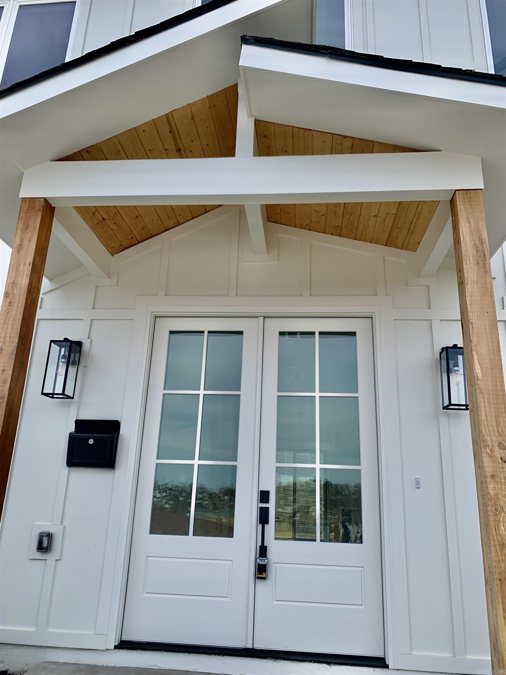 KINGWOOD PLACE - Residential