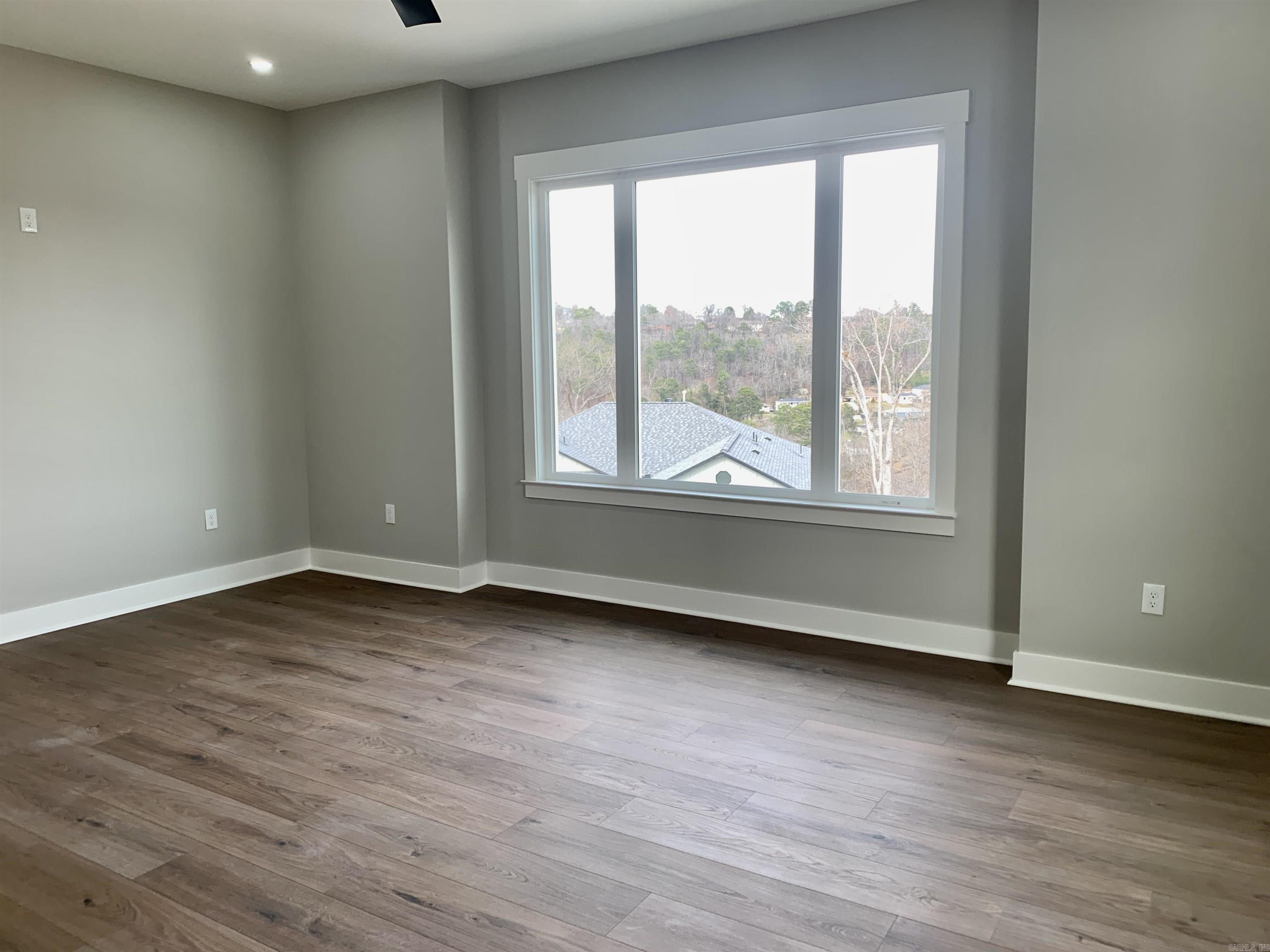 KINGWOOD PLACE - Residential