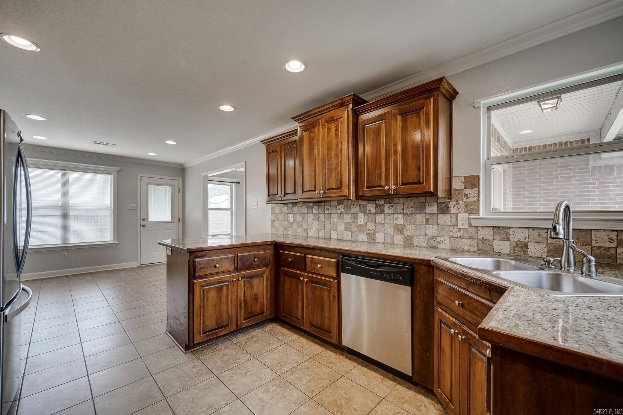 BASE MEADOWS ADDN - Residential