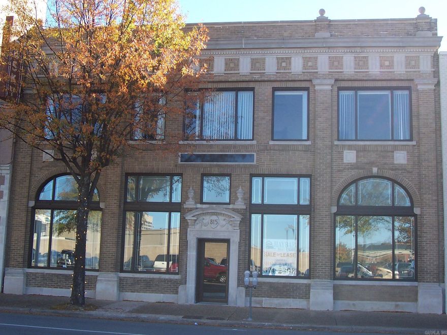 Spacious 14,000± SF two-story commercial space Highly visible Main Street location located in downtown Little Rock Perfect downtown location for retail, office, or light industrial Mixture of open retail or coworking space and private offices on each floor Building also has a garage, suitable for storage or private parking for a vehicle