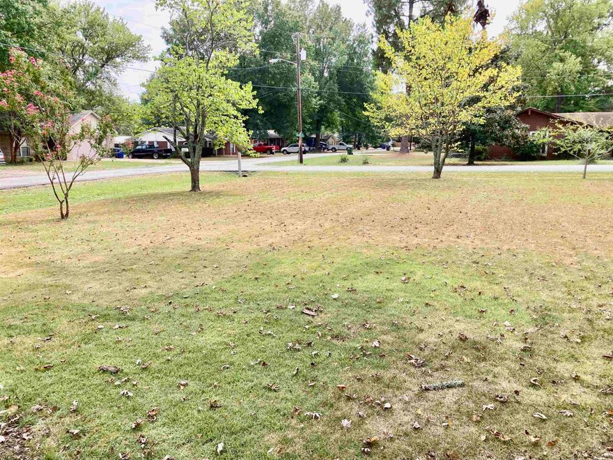Rare vacant corner lot zoned R-2 Small Lot Duplex Residential District in the city limits of Conway, the city of Colleges. Great location!! Approx 3 minutes from Hendrix College, approx 10 minutes from UCA, and approx 7 minutes to Central Baptist College.