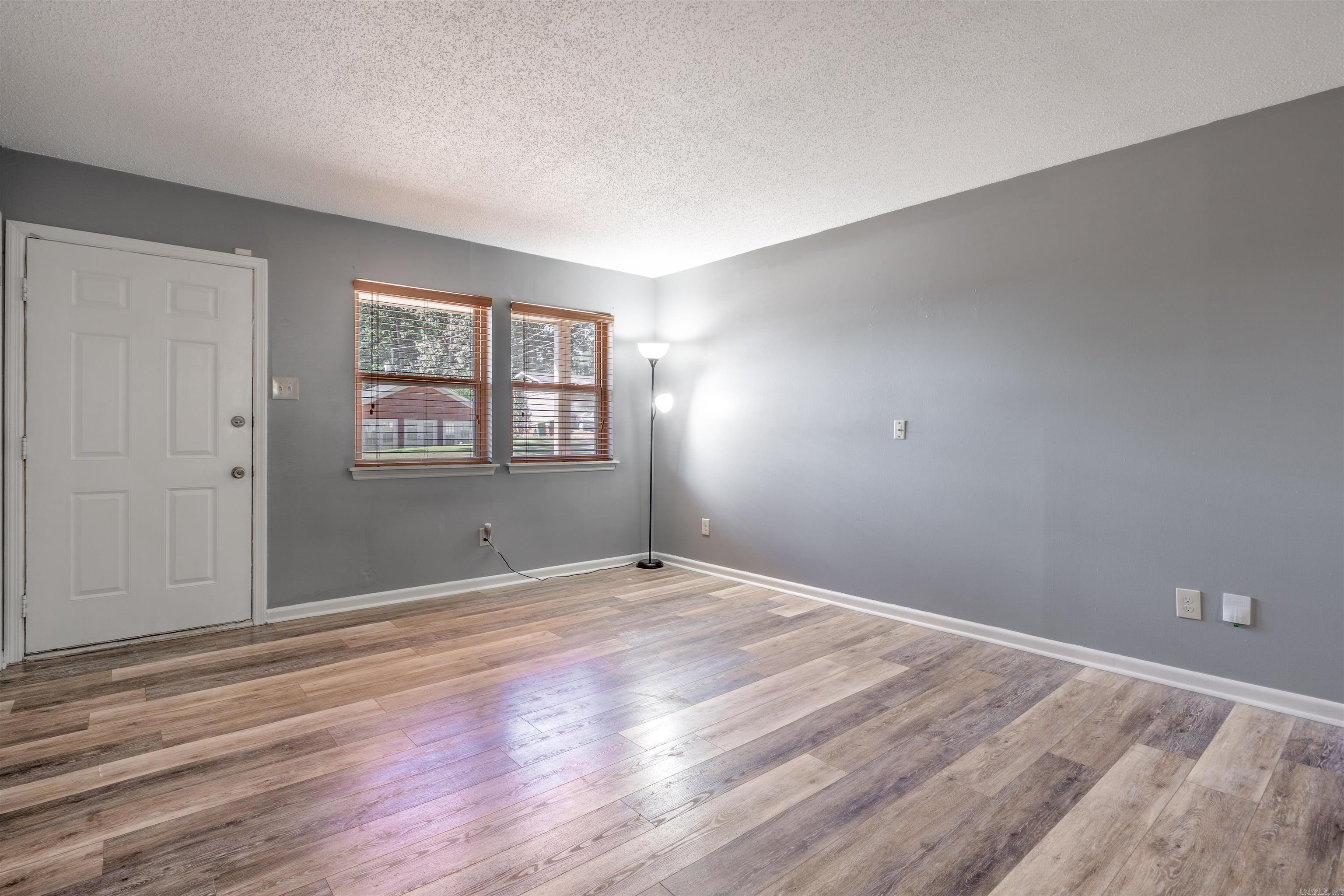 Twin Lakes - Residential