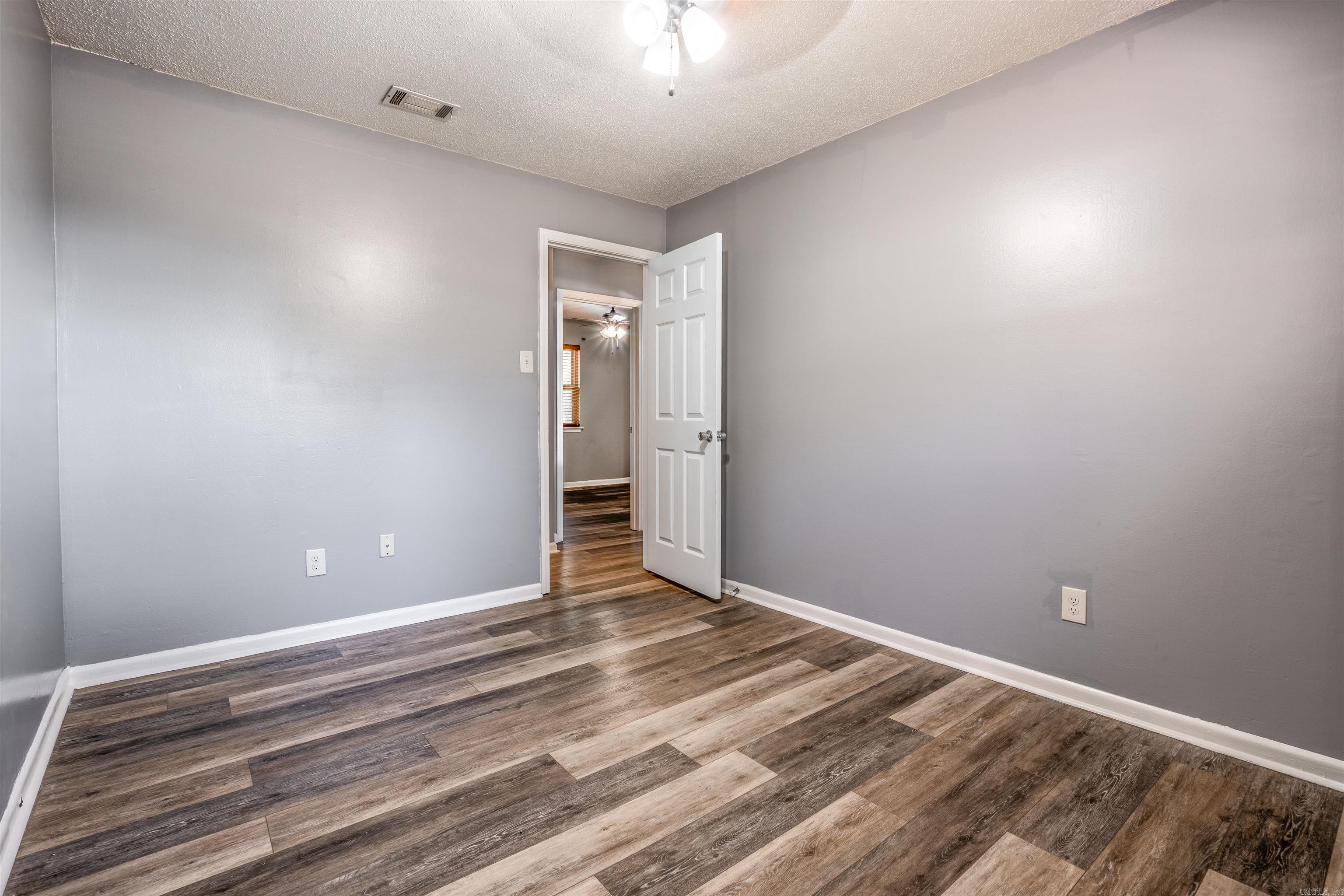 Twin Lakes - Residential