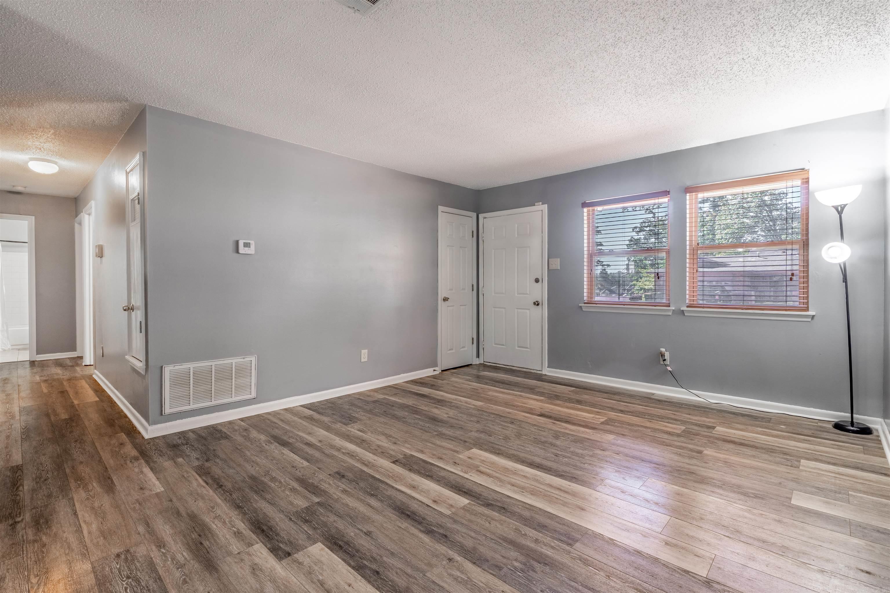 Twin Lakes - Residential