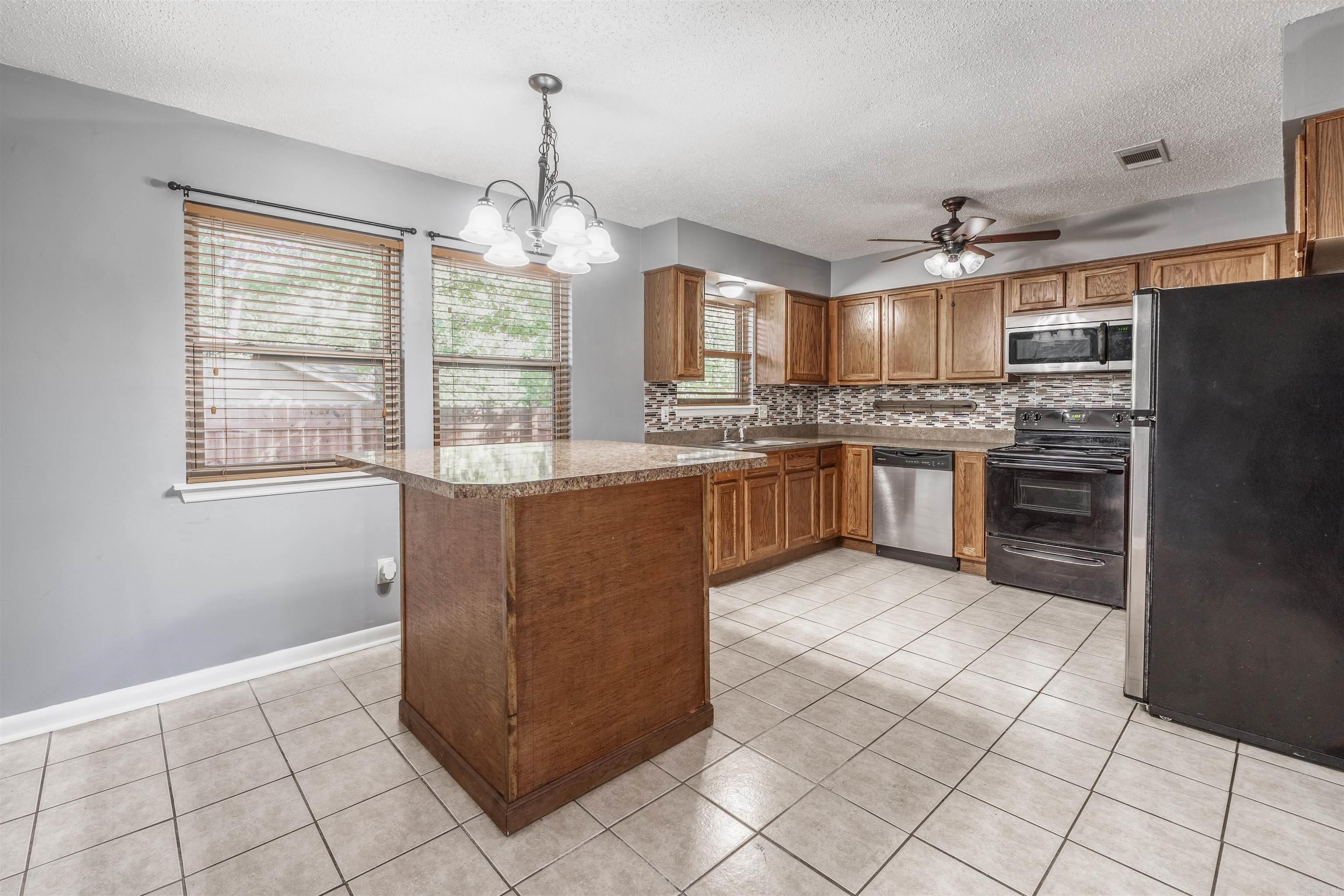 Twin Lakes - Residential