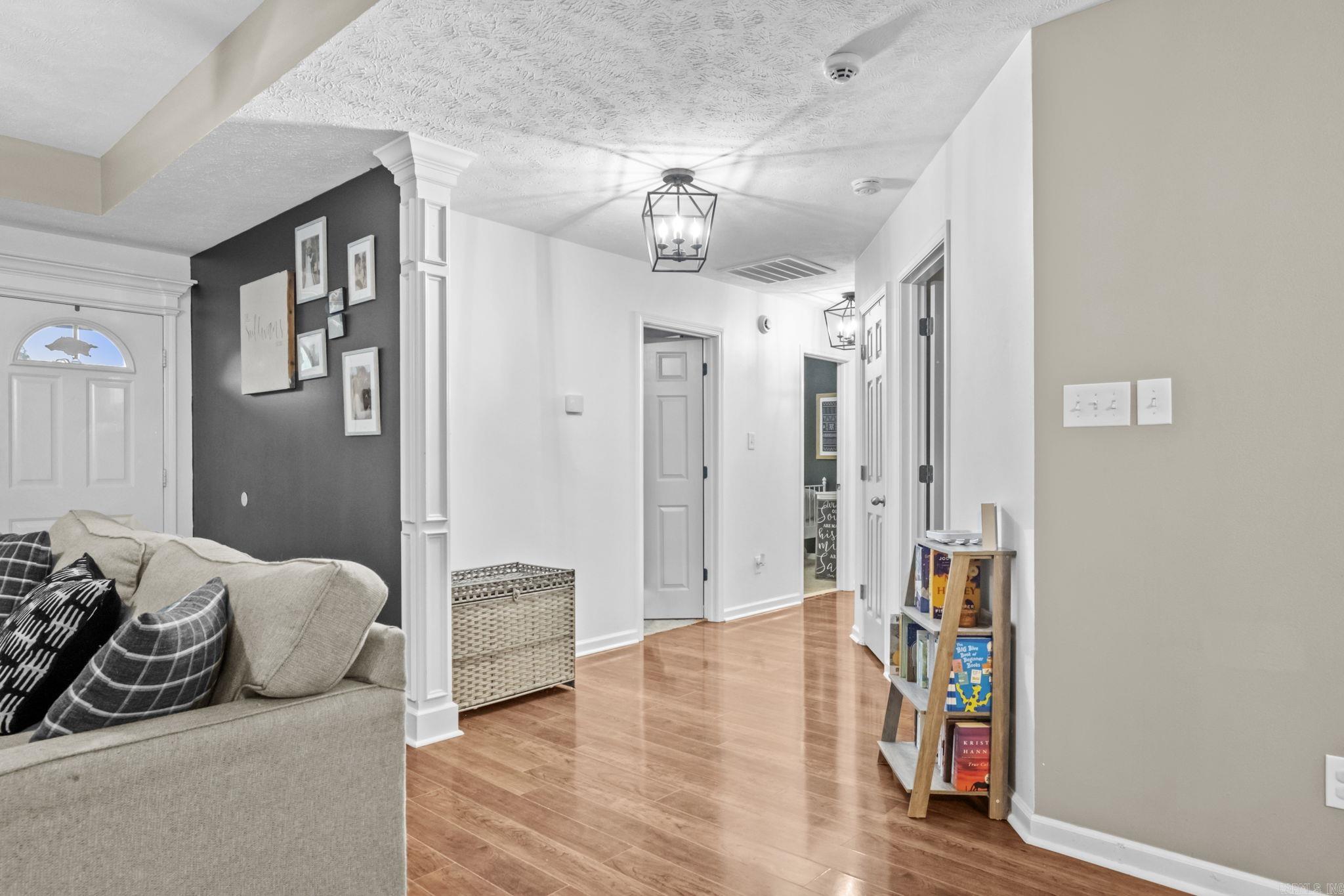 GOLDEN MEADOWS - Residential