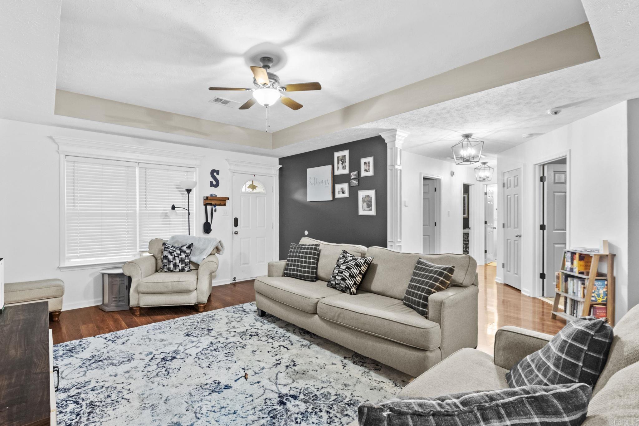 GOLDEN MEADOWS - Residential