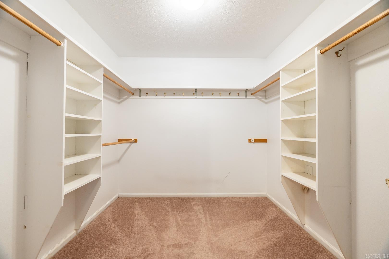 BROADMOOR - Residential