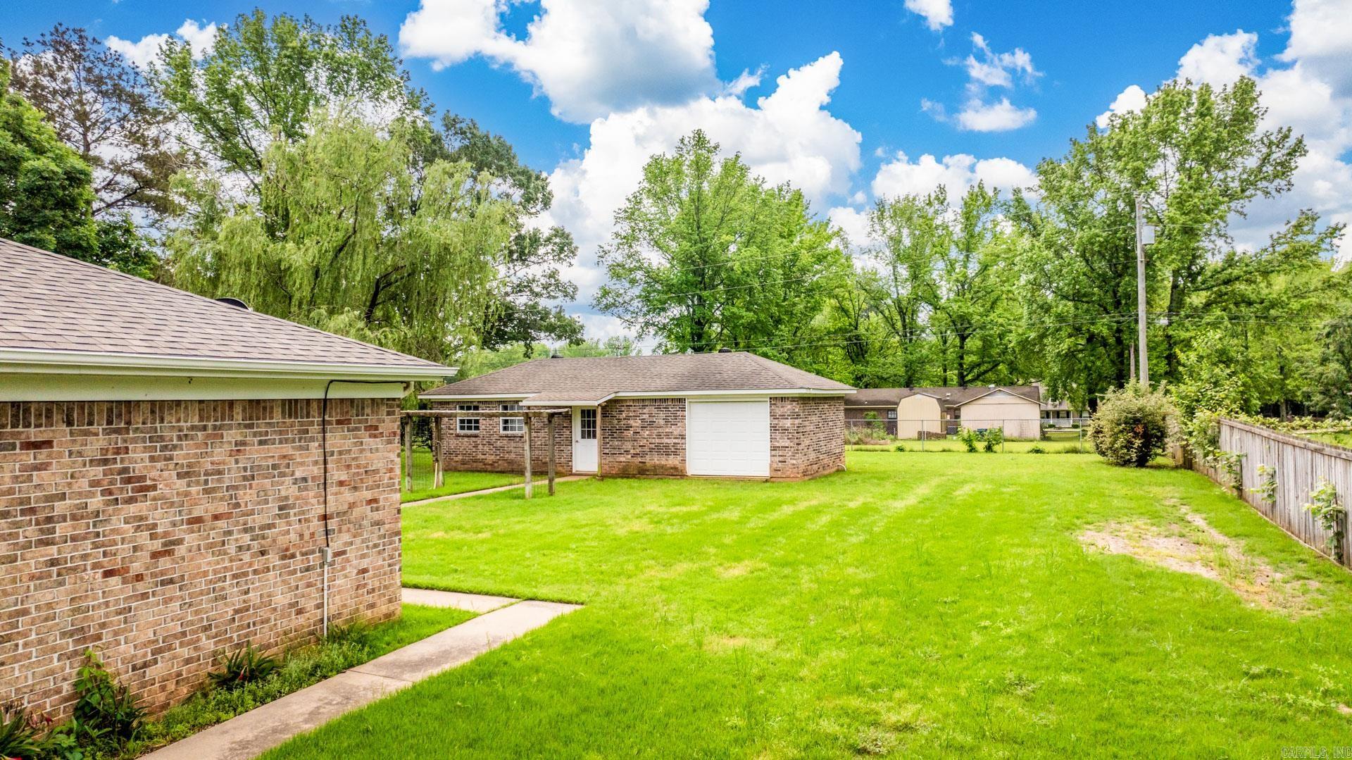 BROADMOOR - Residential