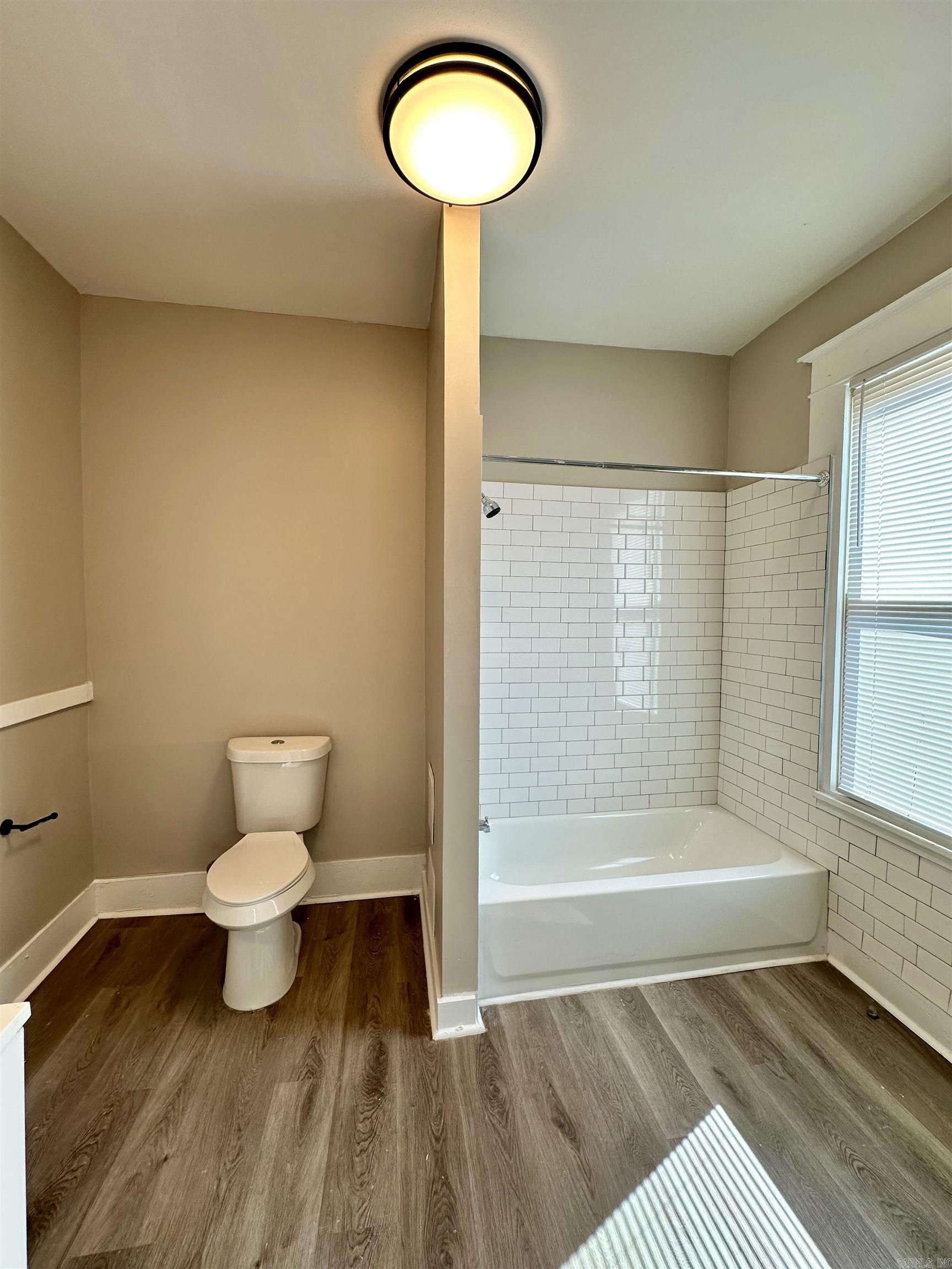 Weldon E Wrights - Residential