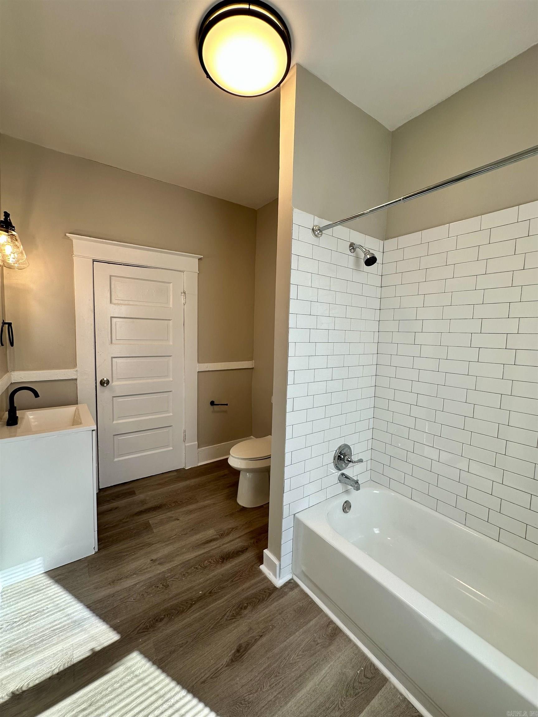 Weldon E Wrights - Residential