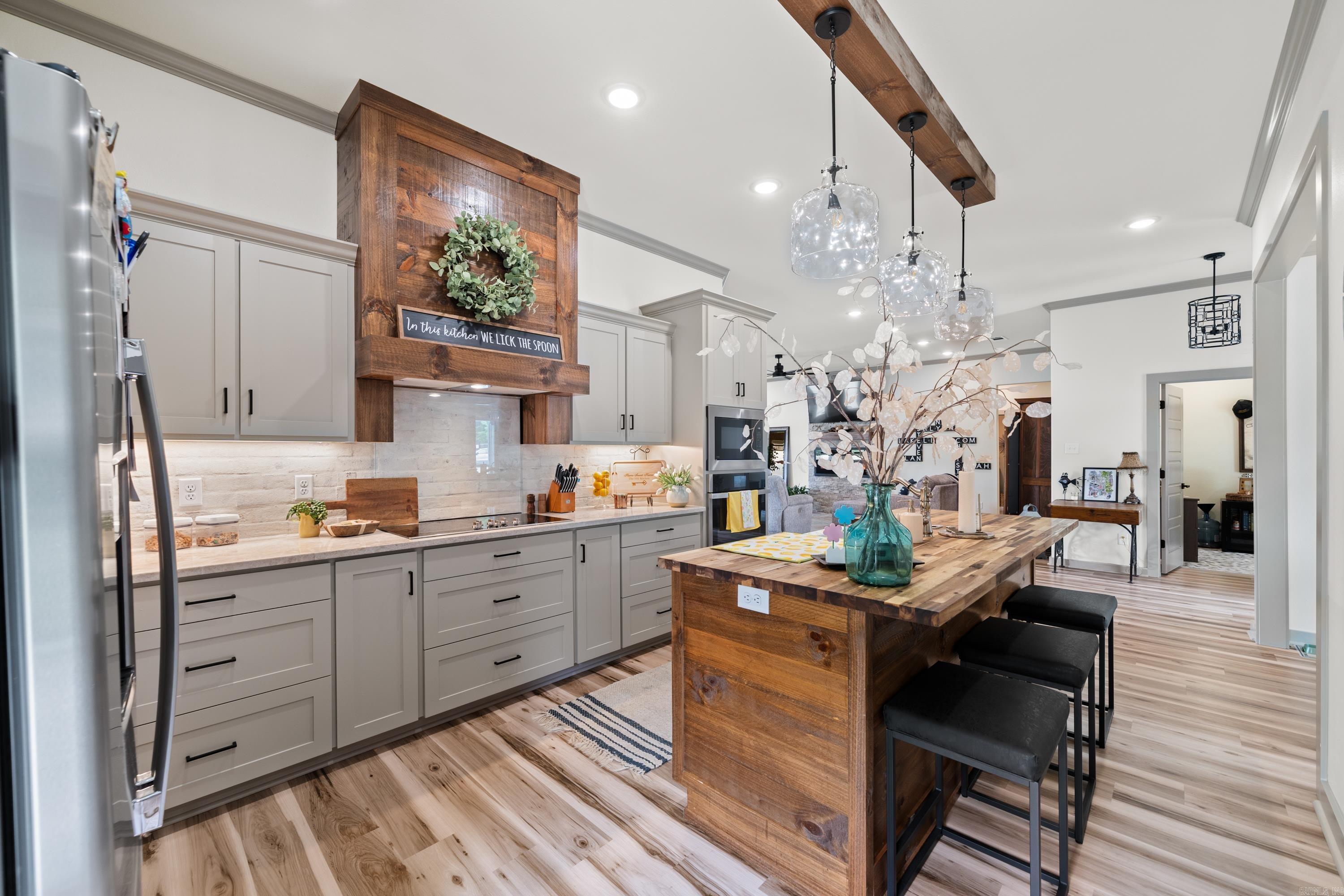 Lakeside Gardens - Residential