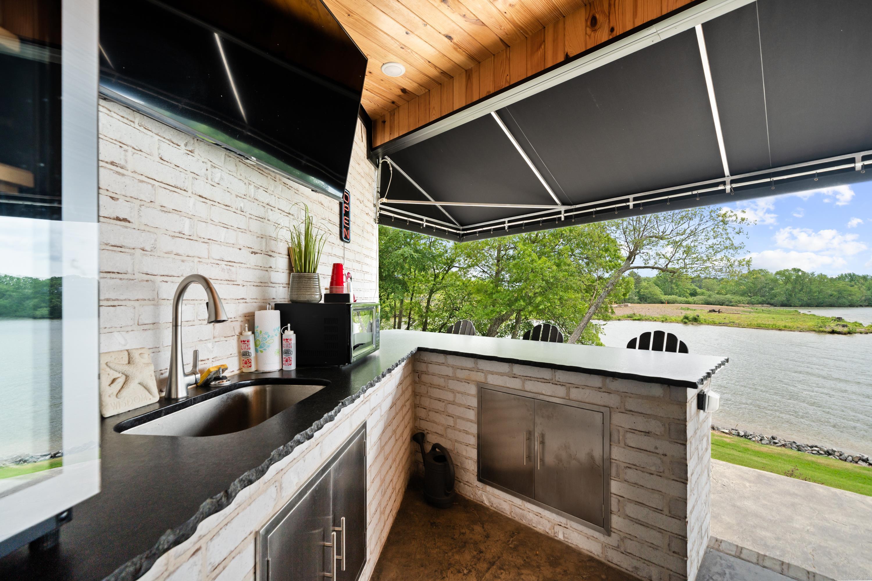 Lakeside Gardens - Residential