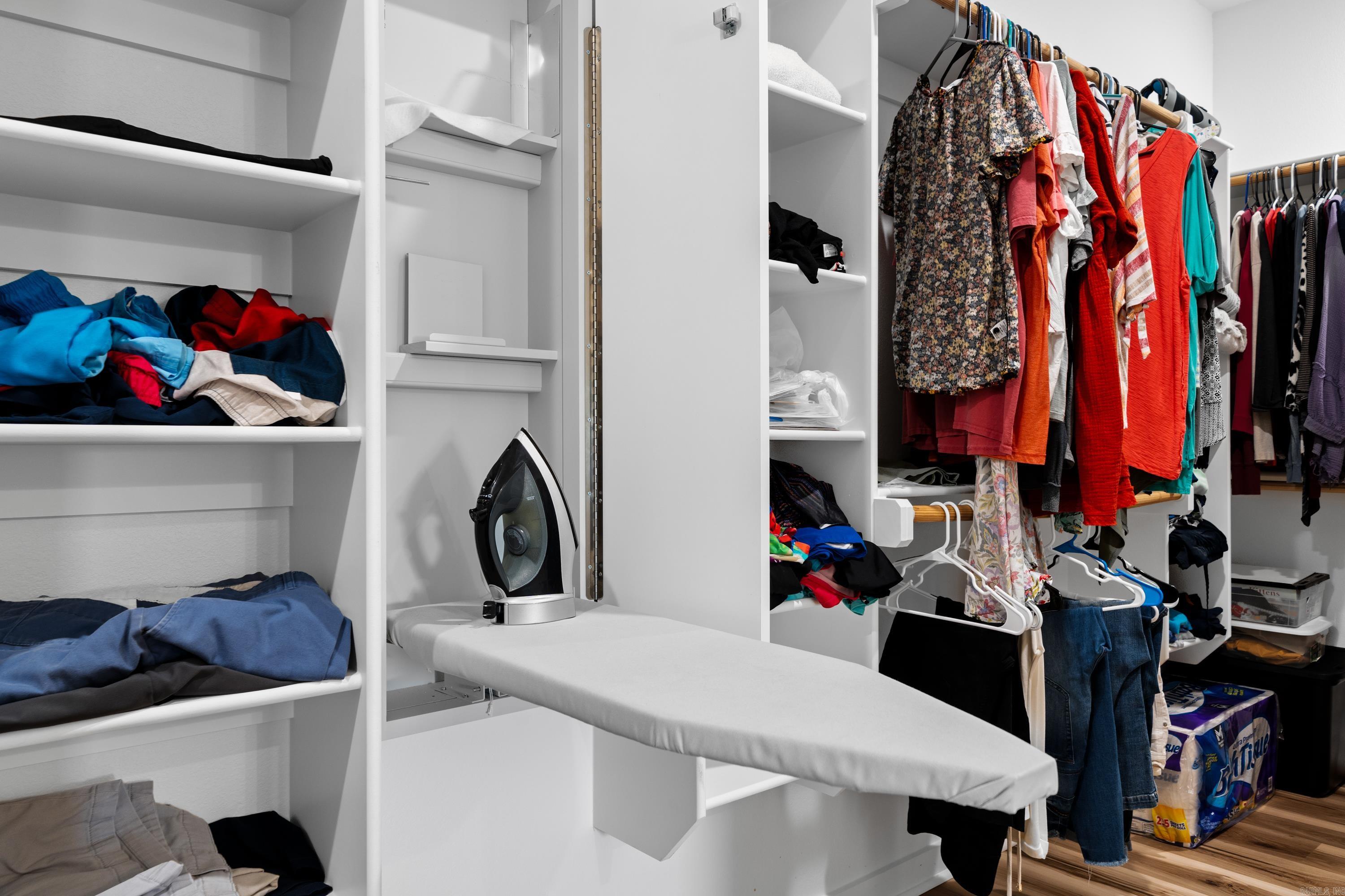 Lakeside Gardens - Residential