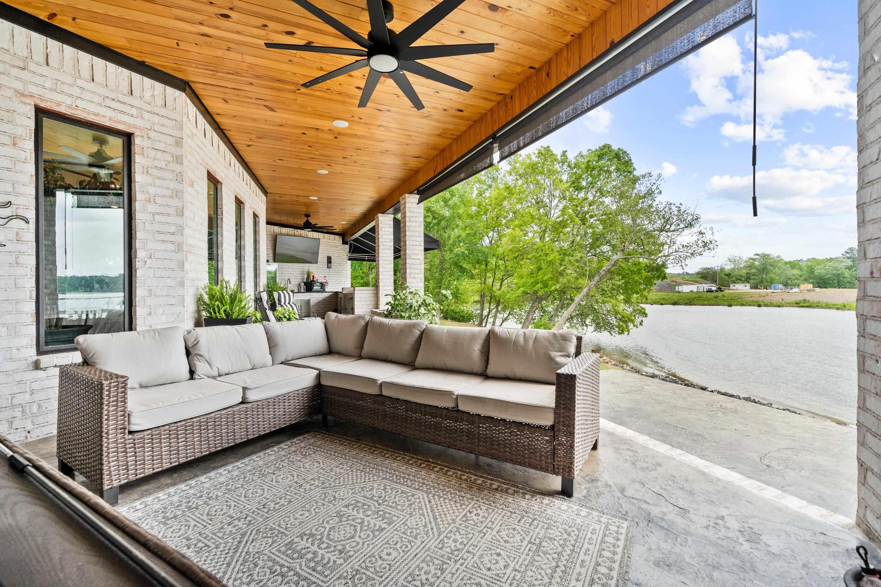 Lakeside Gardens - Residential