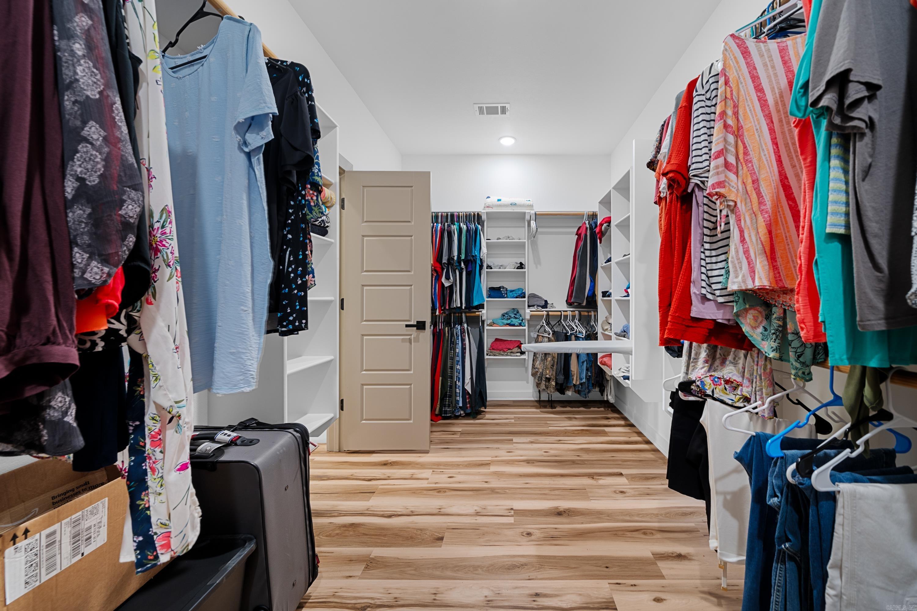 Lakeside Gardens - Residential