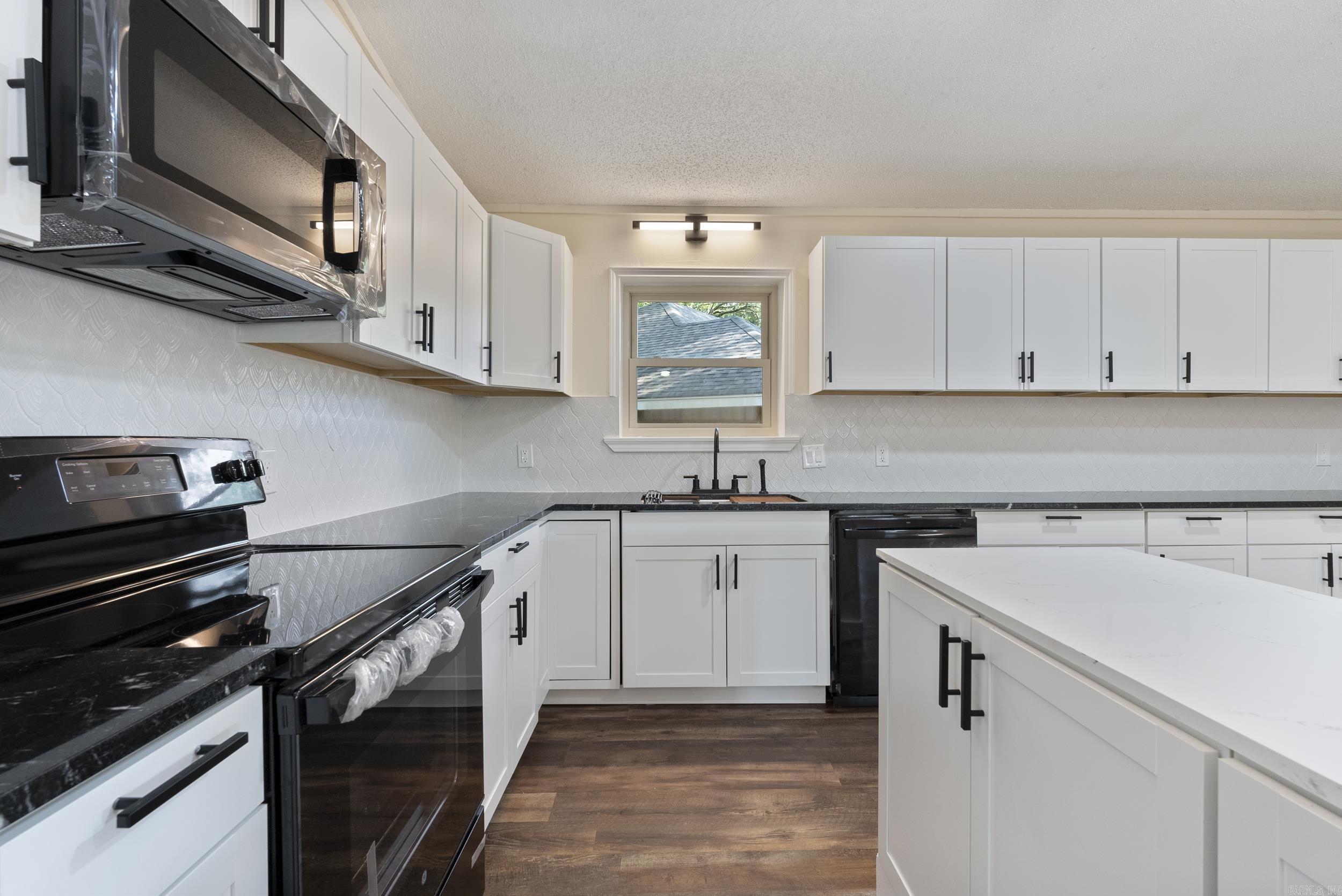 RANDOM OAKS VLY TO COOK MTN VG - Residential