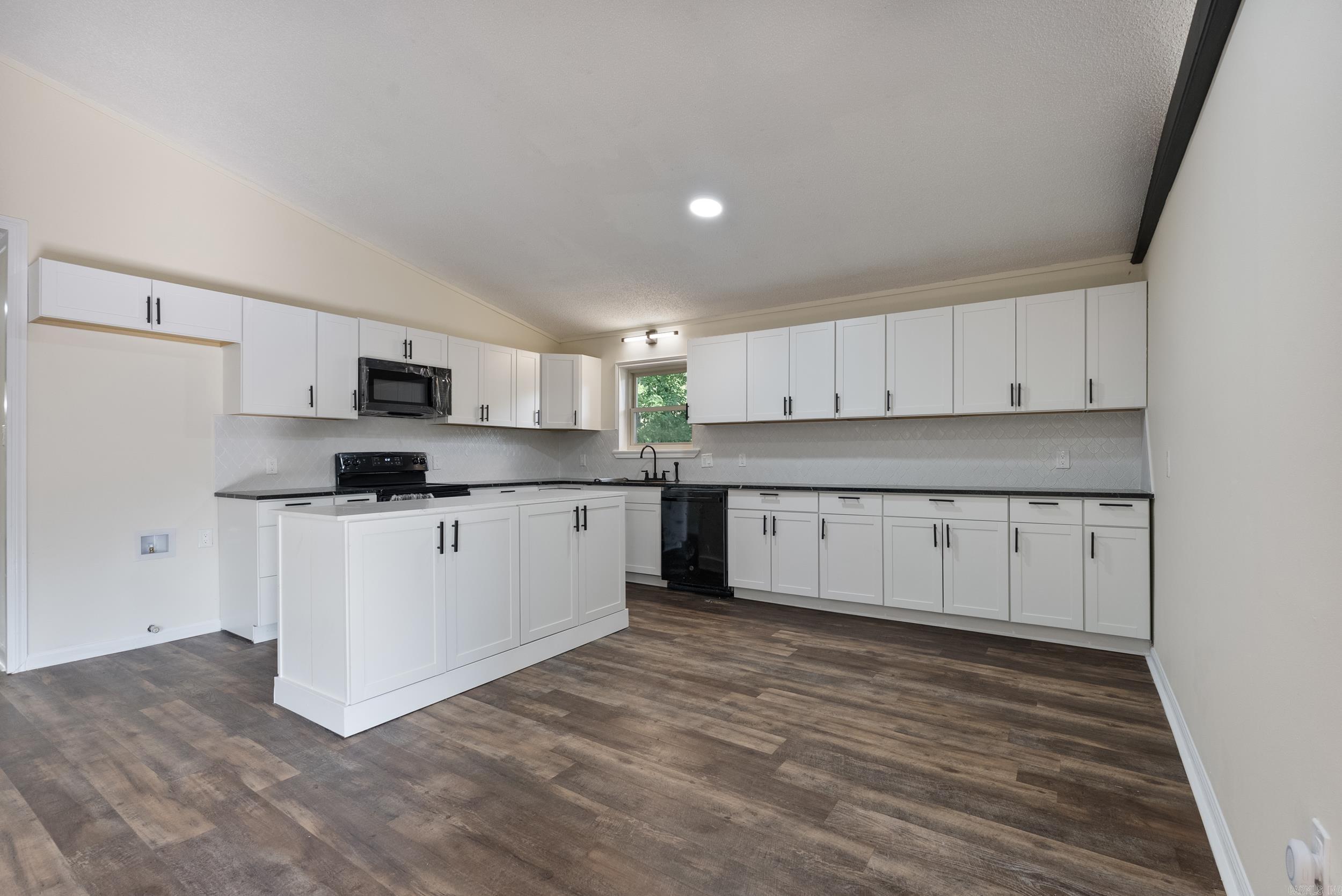 RANDOM OAKS VLY TO COOK MTN VG - Residential