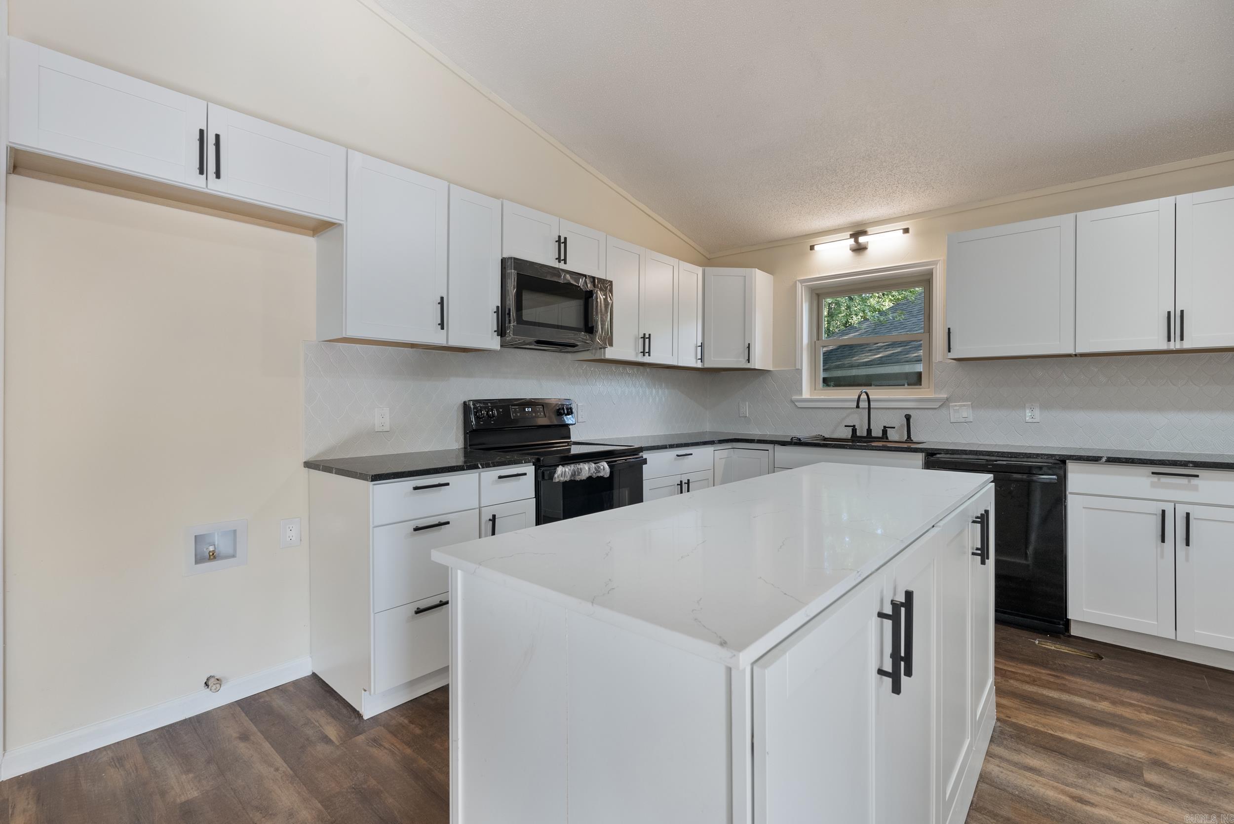 RANDOM OAKS VLY TO COOK MTN VG - Residential