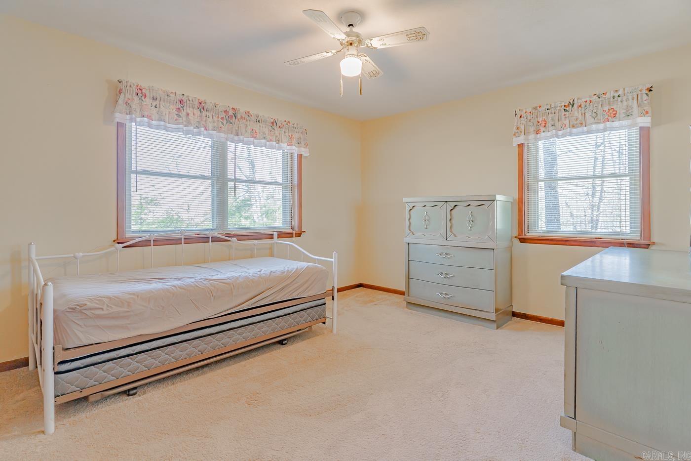 PINE RIDGE - Residential