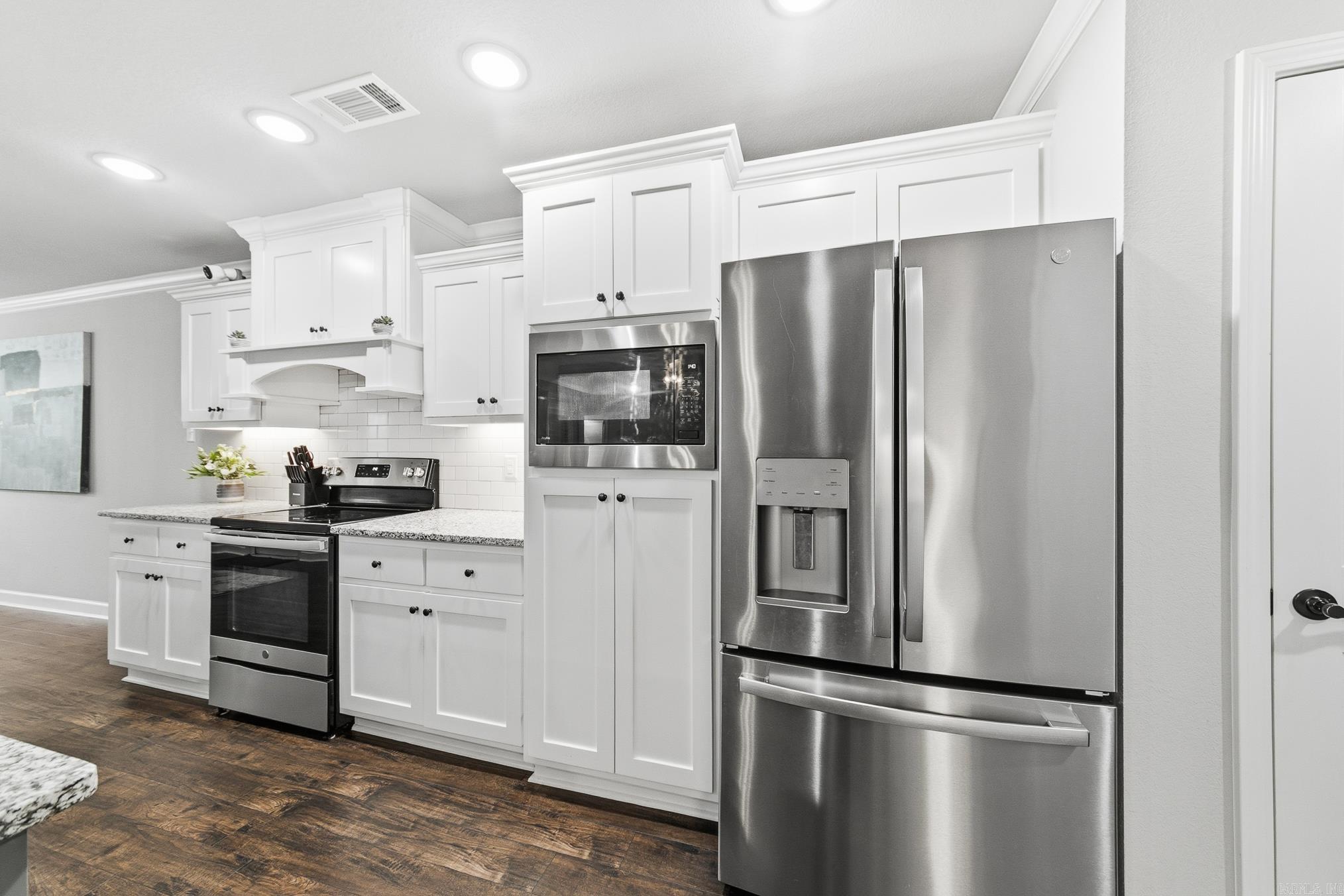 HERITAGE MEADOWS - Residential