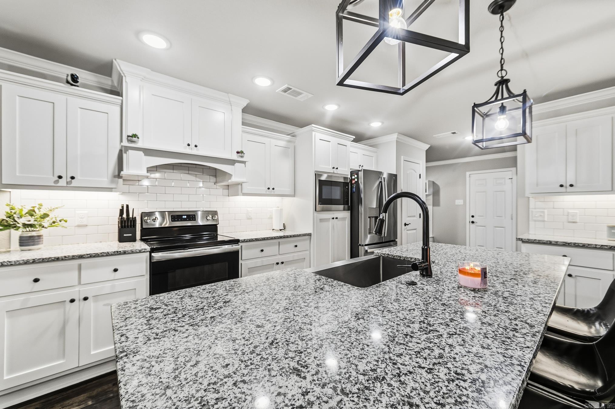 HERITAGE MEADOWS - Residential