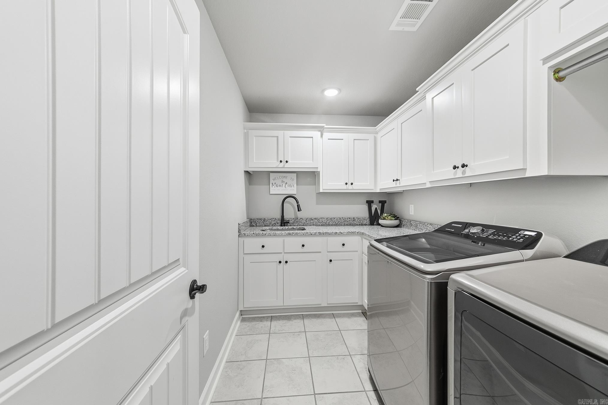 HERITAGE MEADOWS - Residential