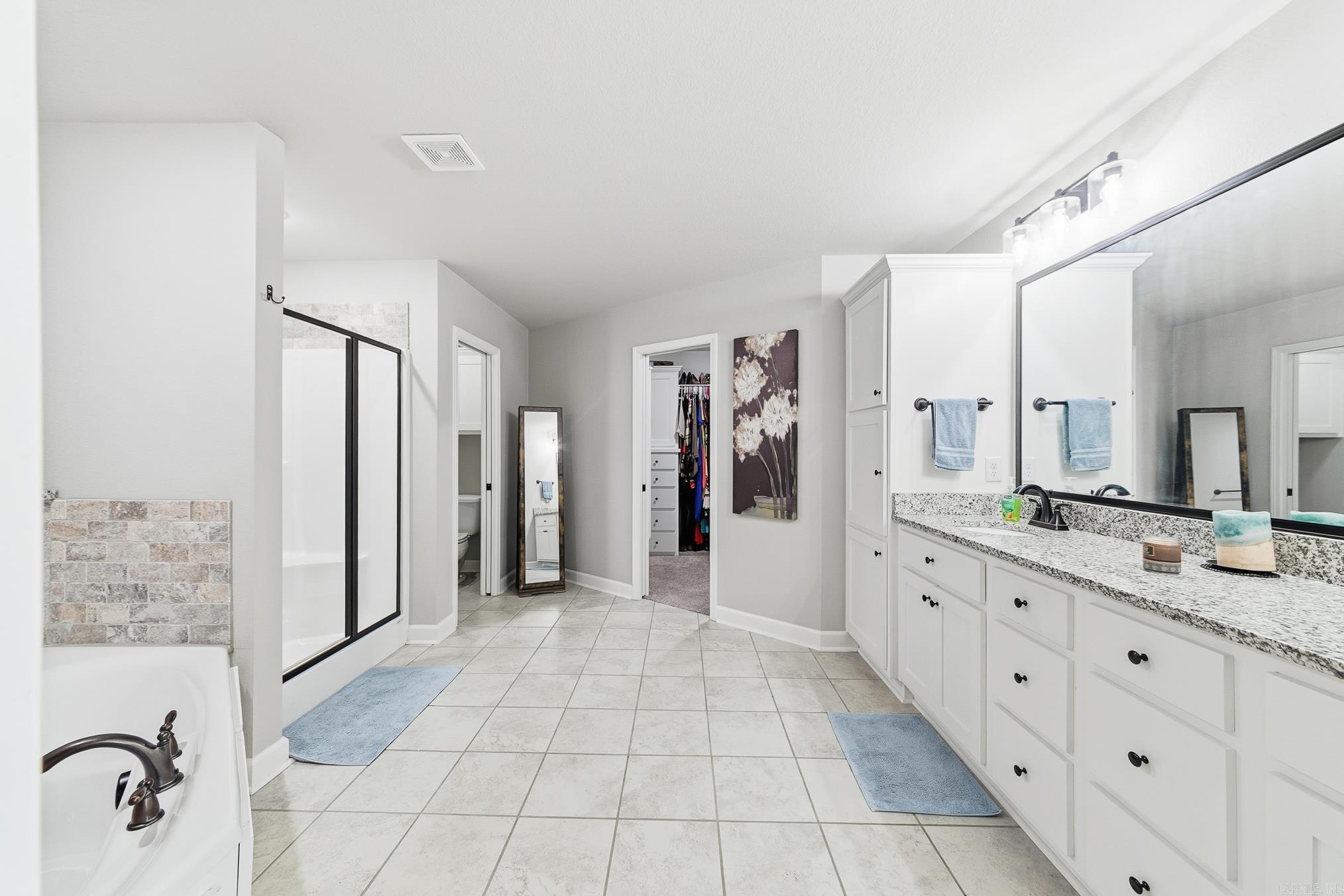 HERITAGE MEADOWS - Residential