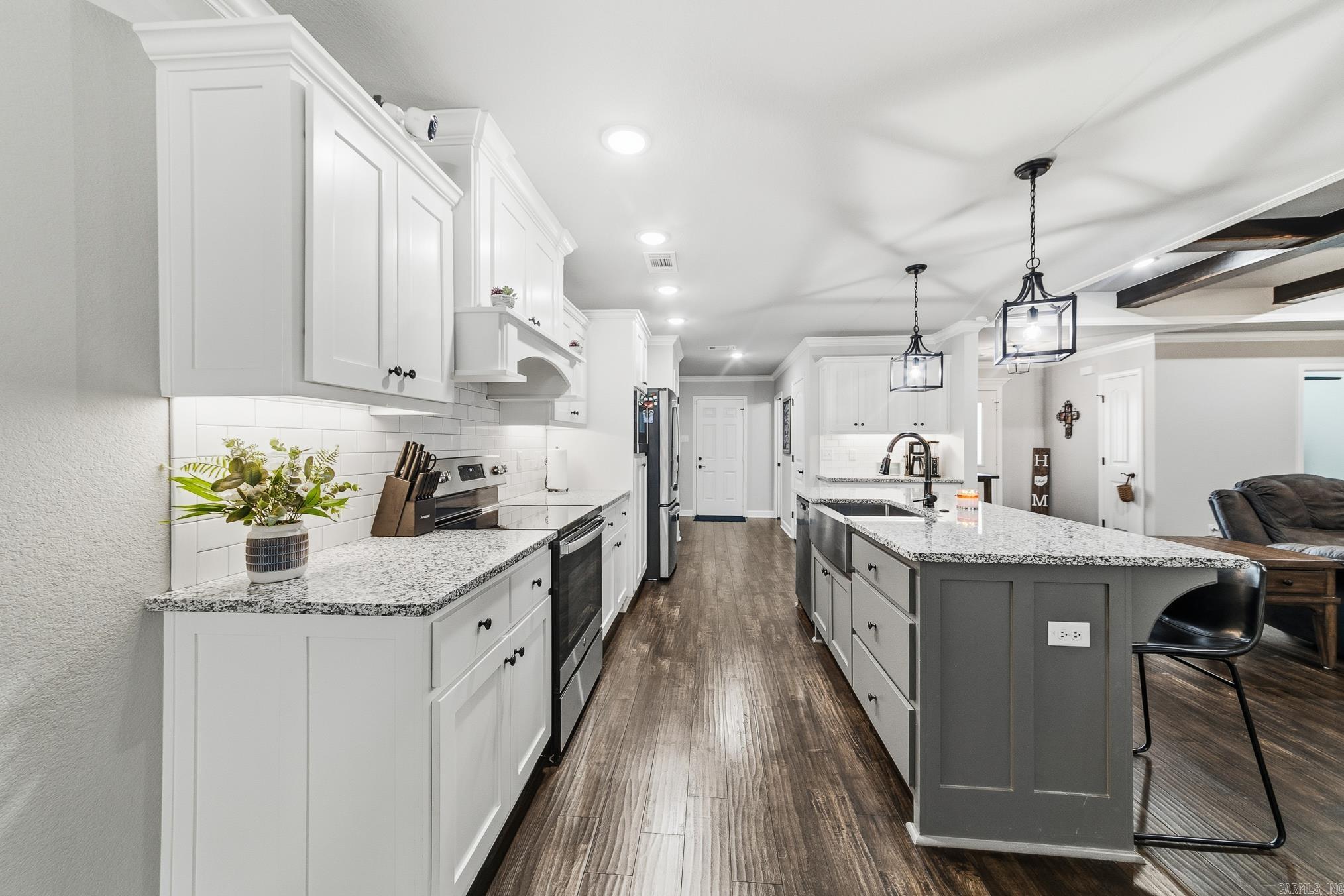 HERITAGE MEADOWS - Residential