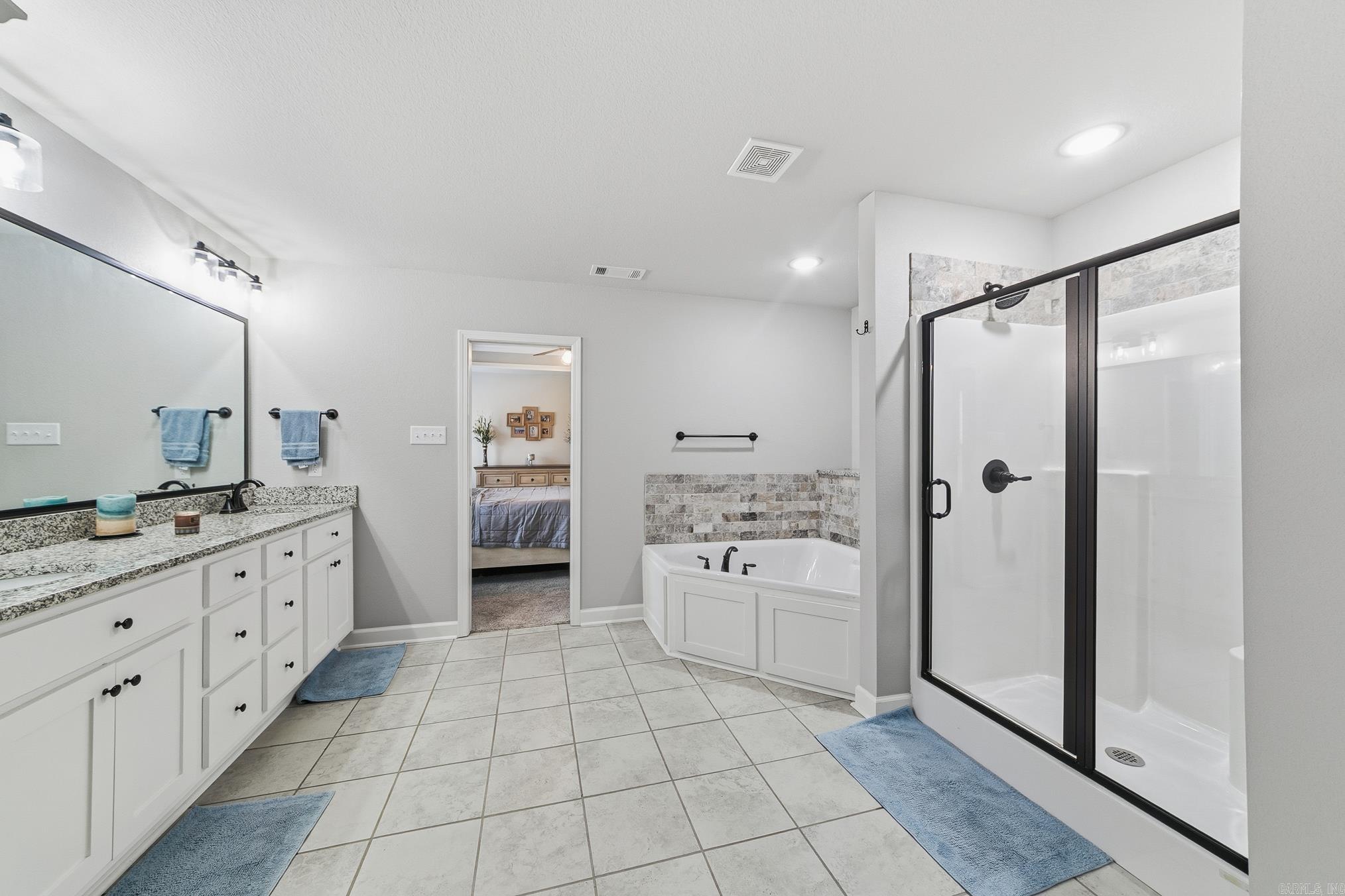 HERITAGE MEADOWS - Residential