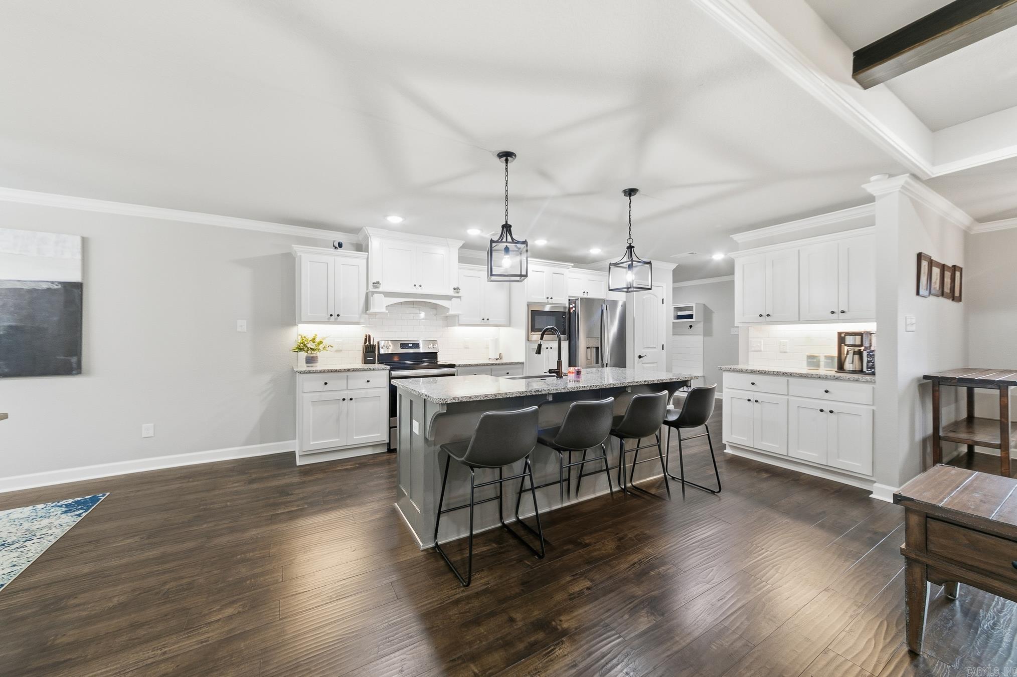 HERITAGE MEADOWS - Residential