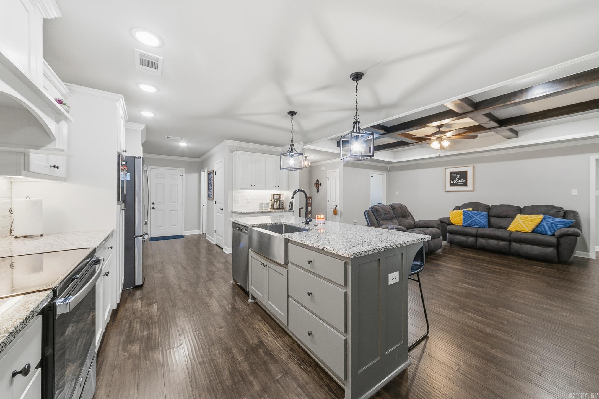 HERITAGE MEADOWS - Residential