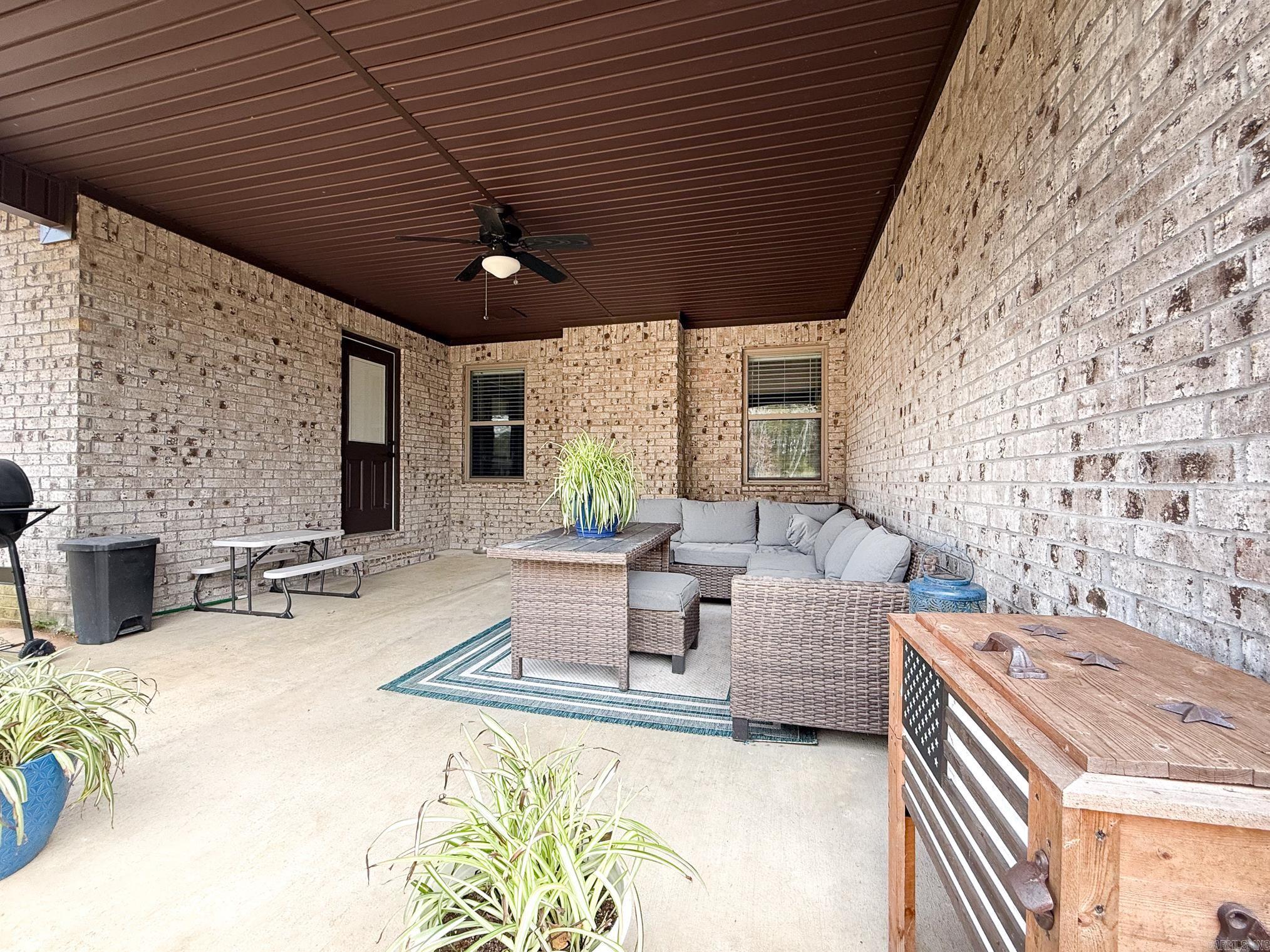 HERITAGE MEADOWS - Residential