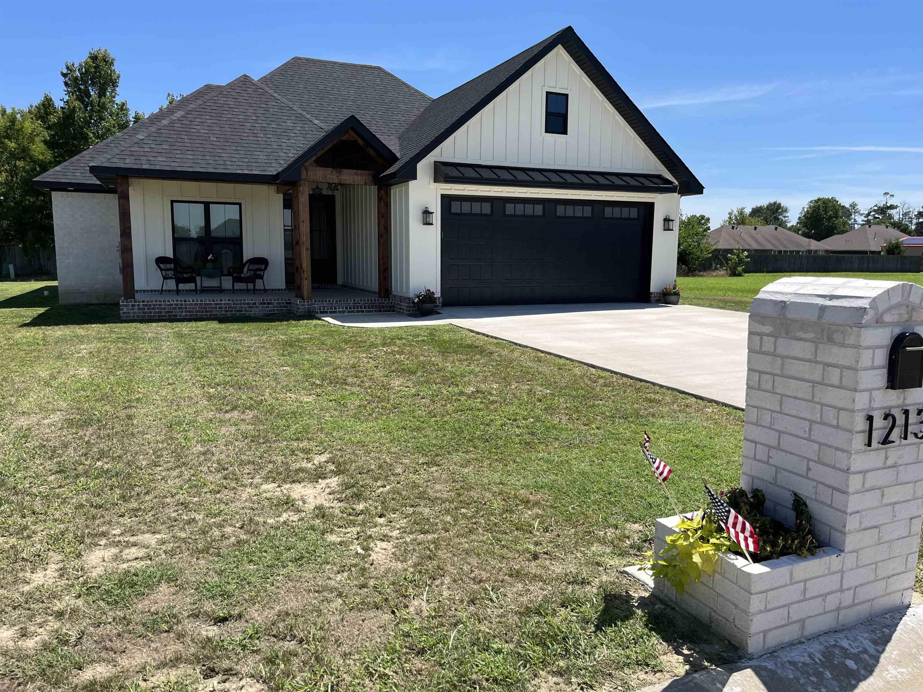 STELLA ESTATES - Residential