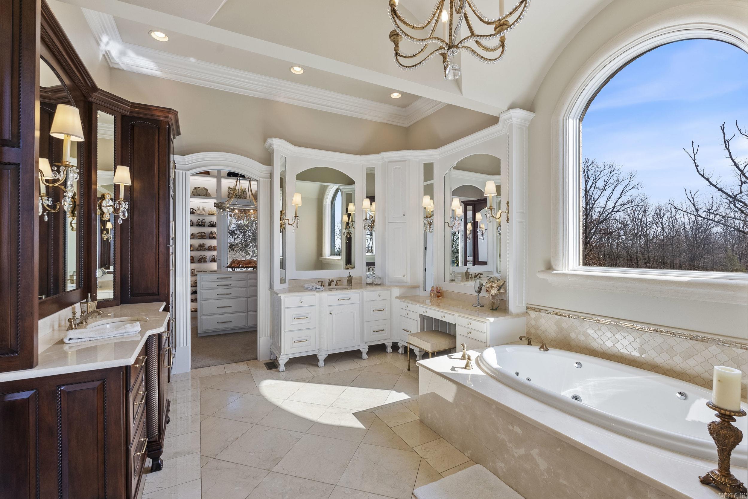 MAJESTIC VALLEY - Residential