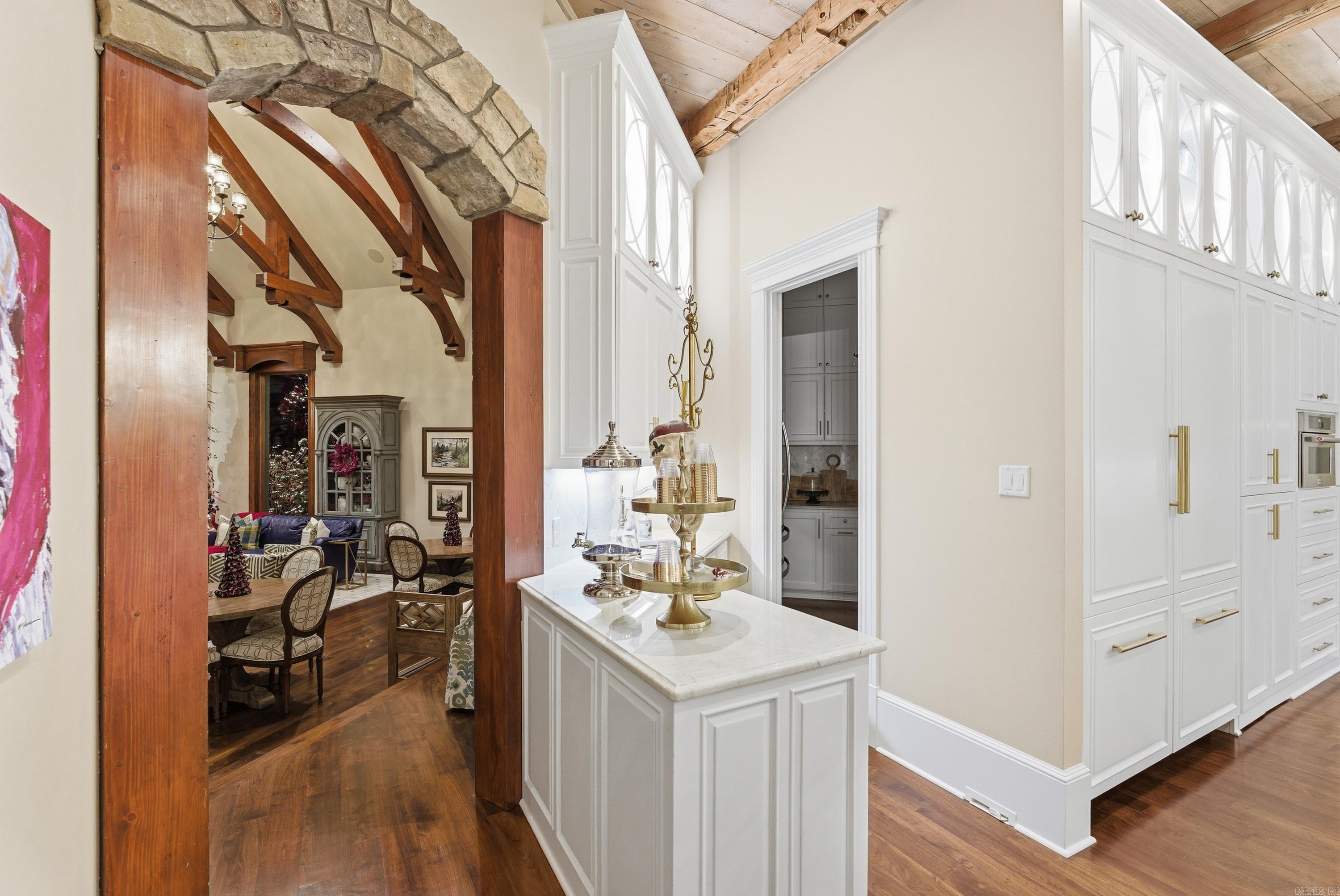 MAJESTIC VALLEY - Residential