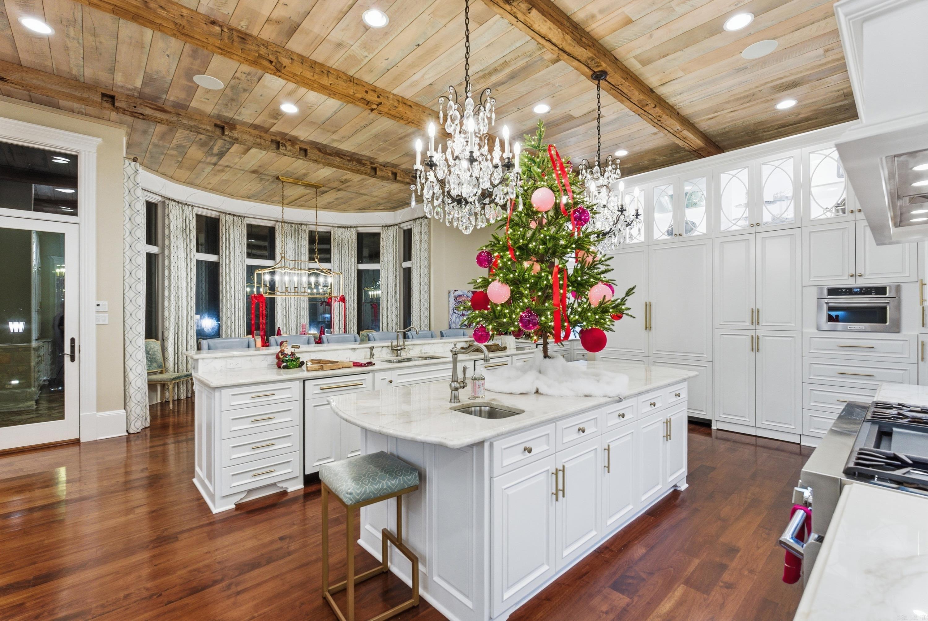 MAJESTIC VALLEY - Residential