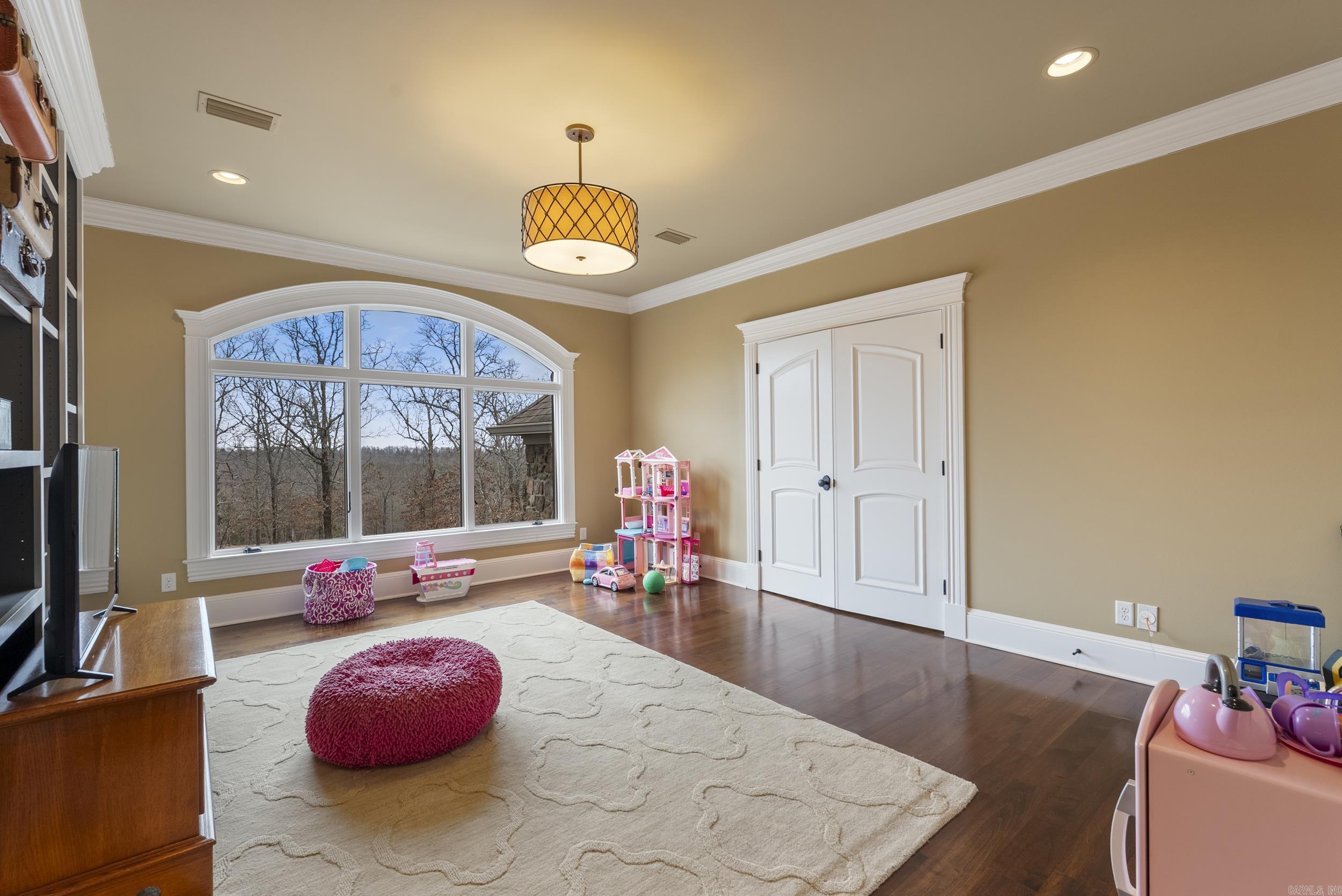 MAJESTIC VALLEY - Residential
