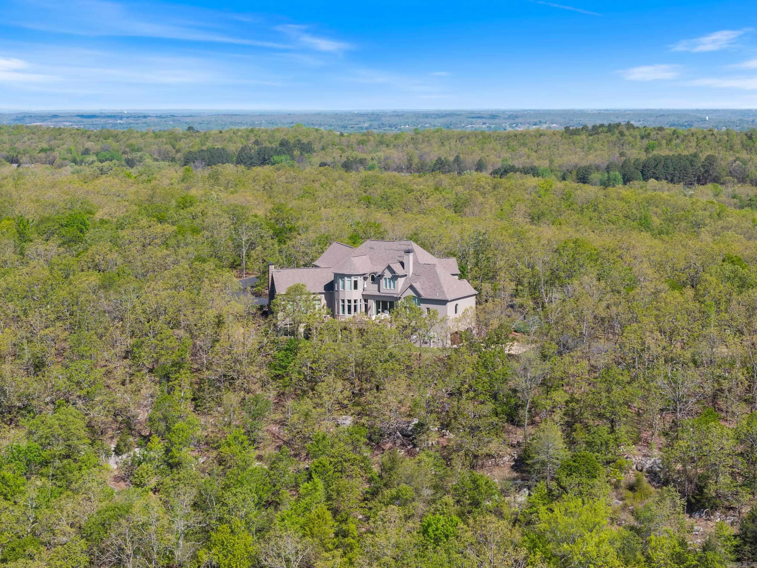 MAJESTIC VALLEY - Residential
