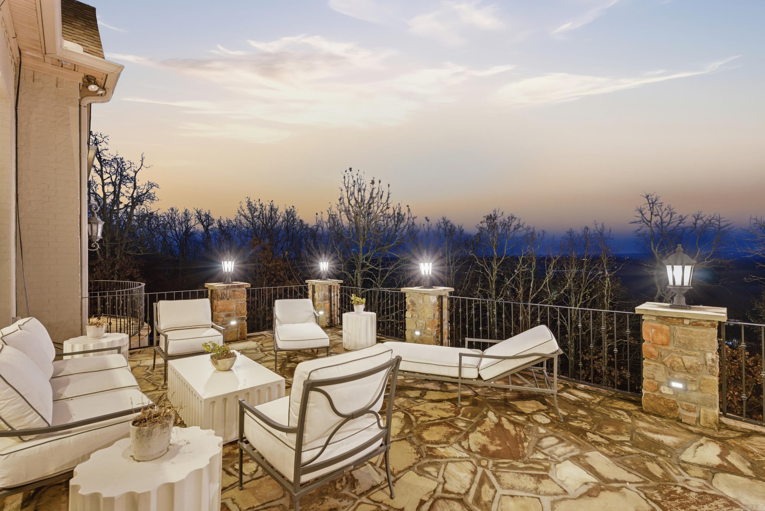 MAJESTIC VALLEY - Residential