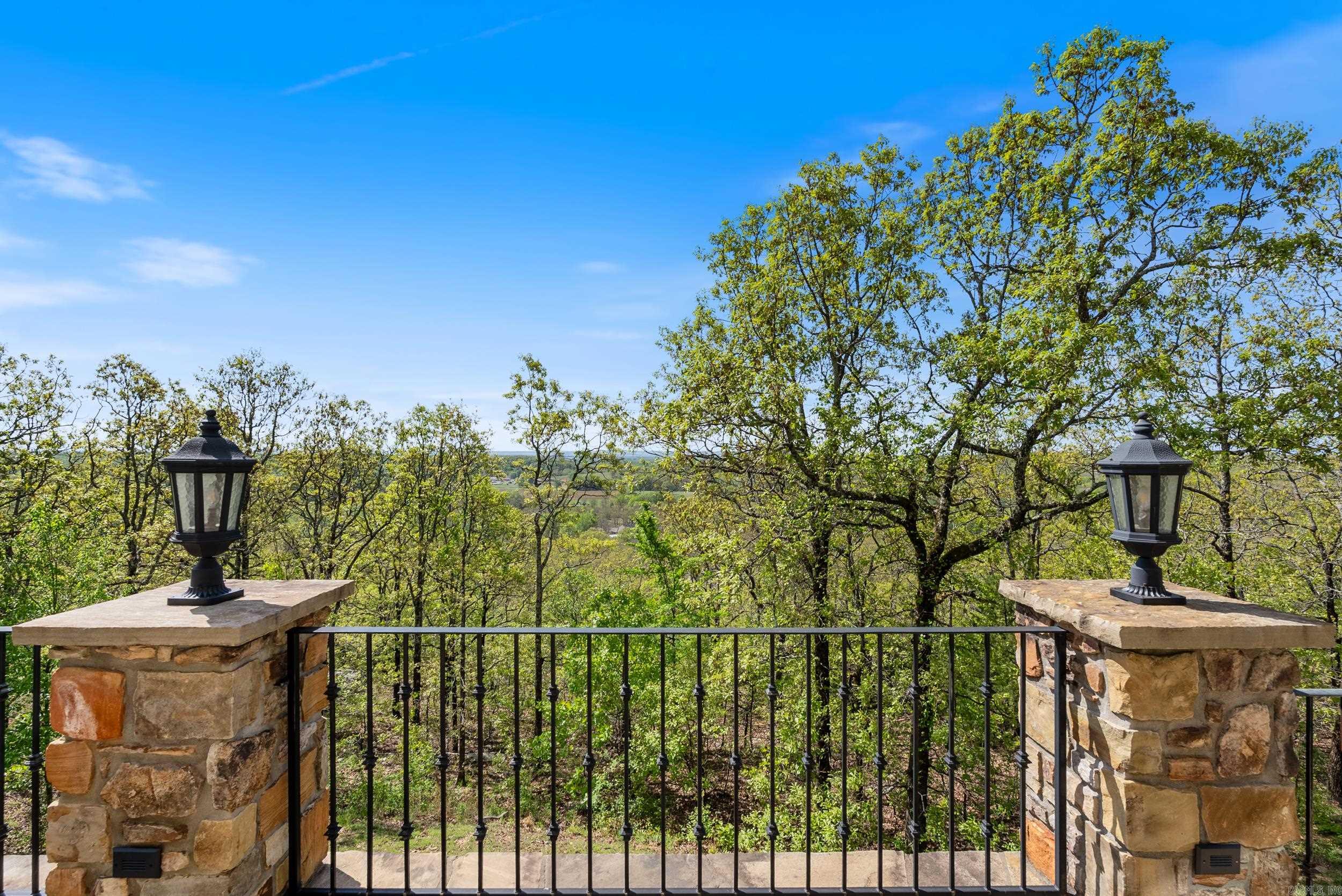 MAJESTIC VALLEY - Residential